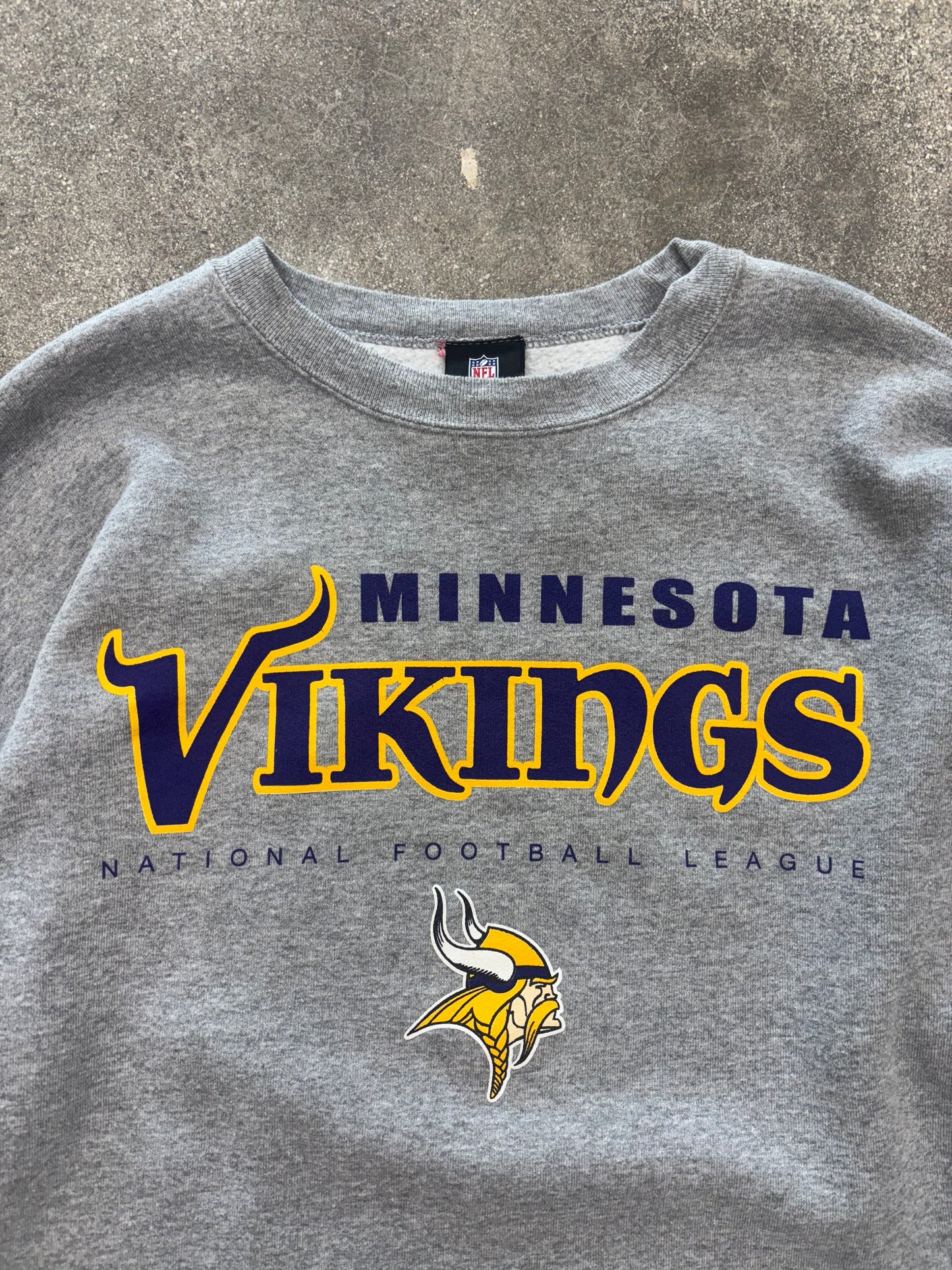 (XL) NFL Minnesota Vikings Spell-out Crewneck
