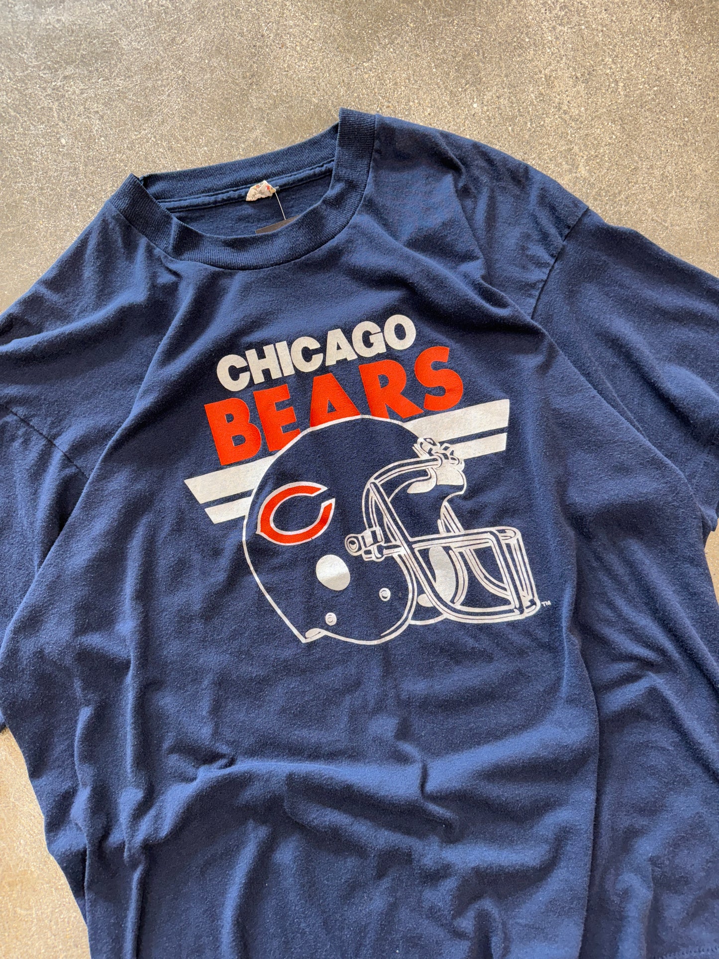 (M) Vintage 90s Chicago Bears Helmet Tee