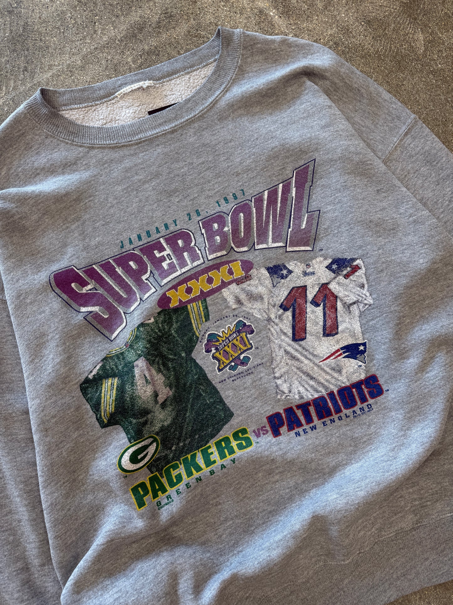 (XL) Vintage Packers VS. Patriots Superbowl XXXI Crewneck