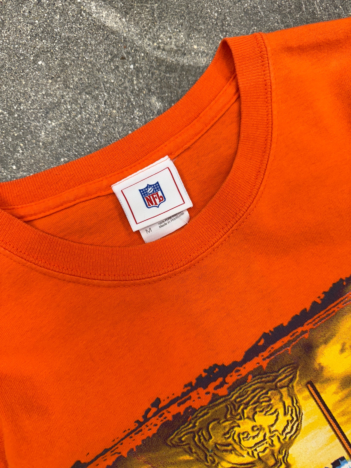 (S) Vintage Chicago Bears Helmet Tee