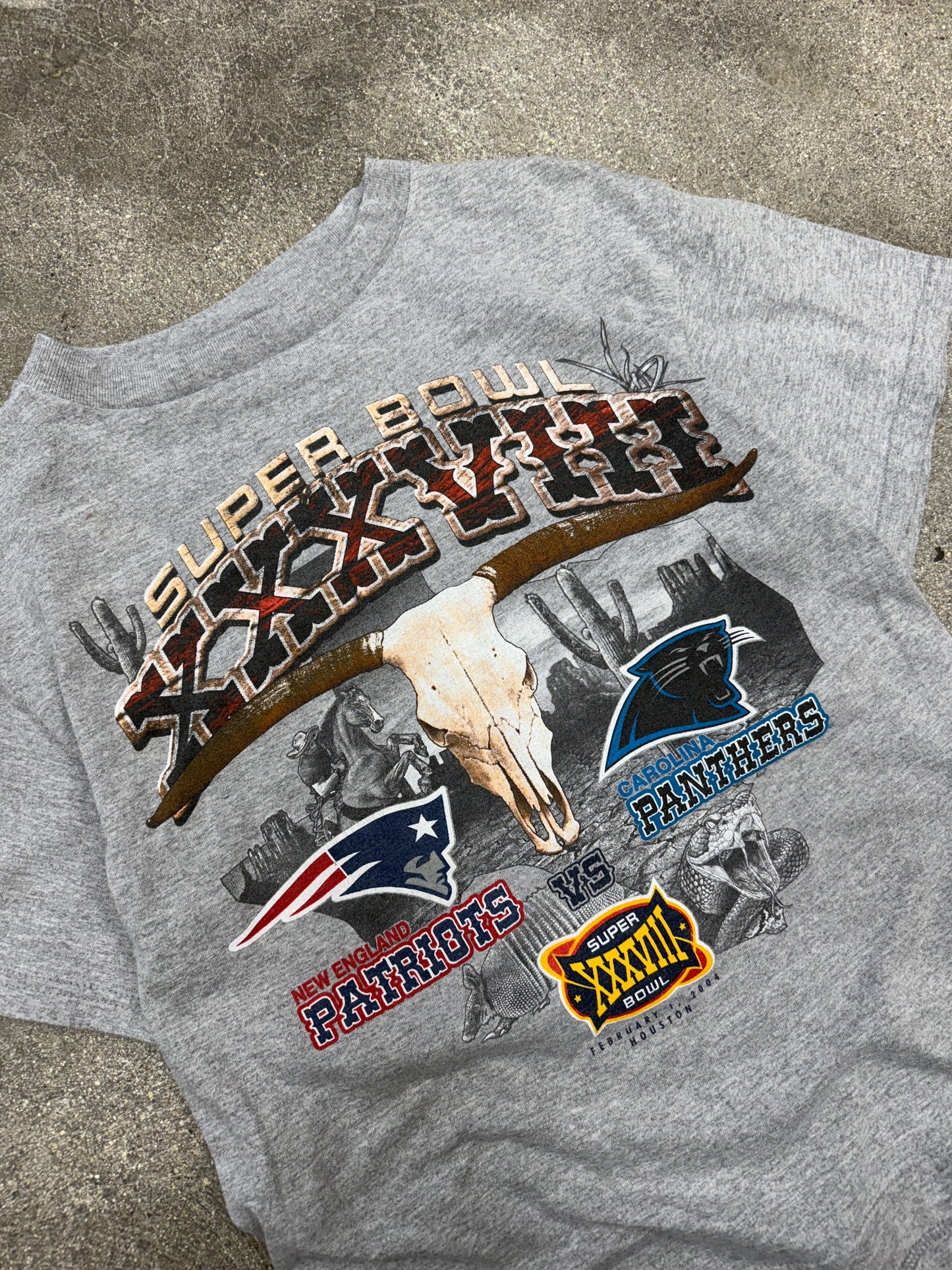 (S) Vintage Superbowl XXXVIII Patriots Vs. Panthers Tee