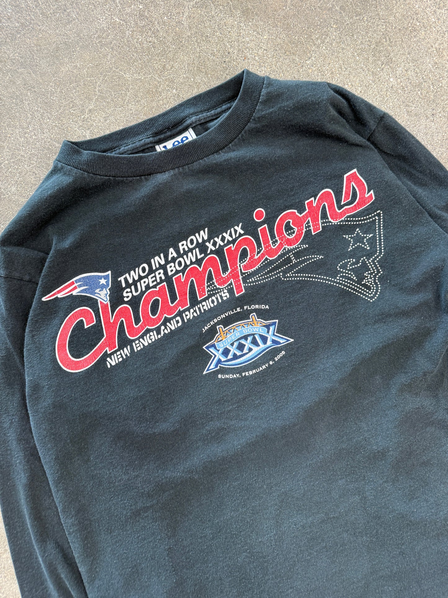 (S) Vintage Lee Sports 2004 Patriots Superbowl Long Sleeve Shirt