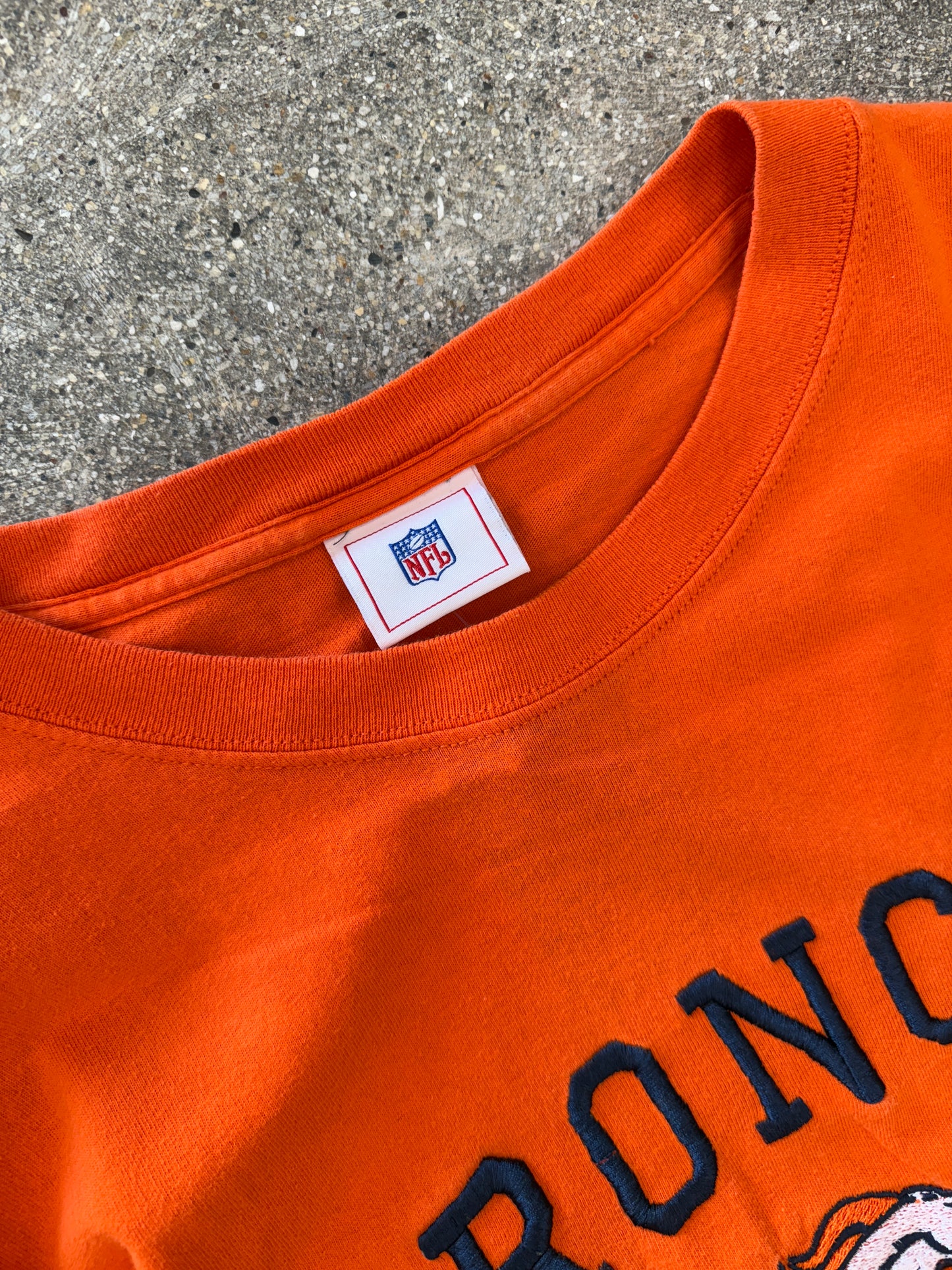 (L) Vintage Denver Broncos shirt