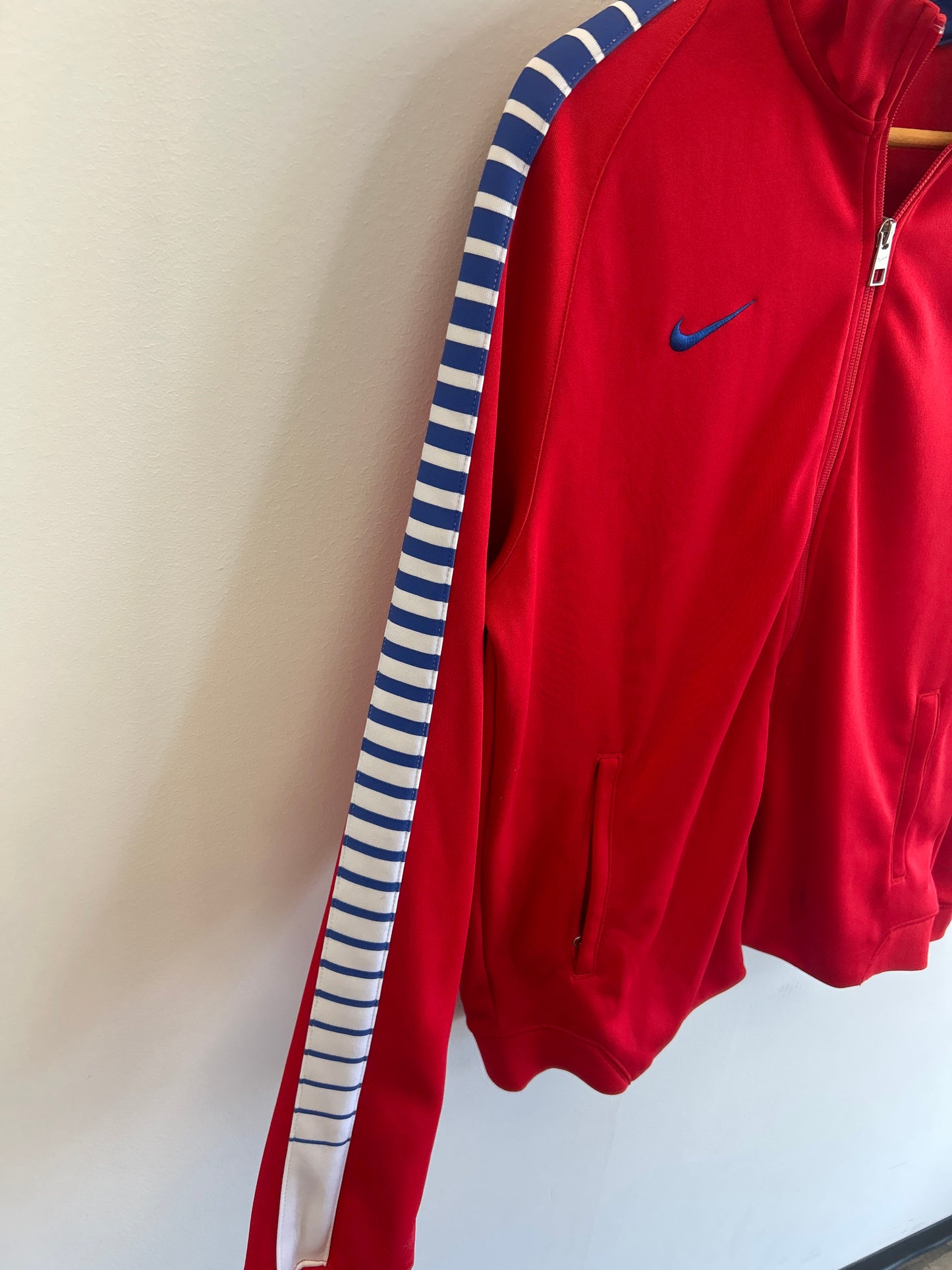 (L) Vintage Nike US Track Jacket