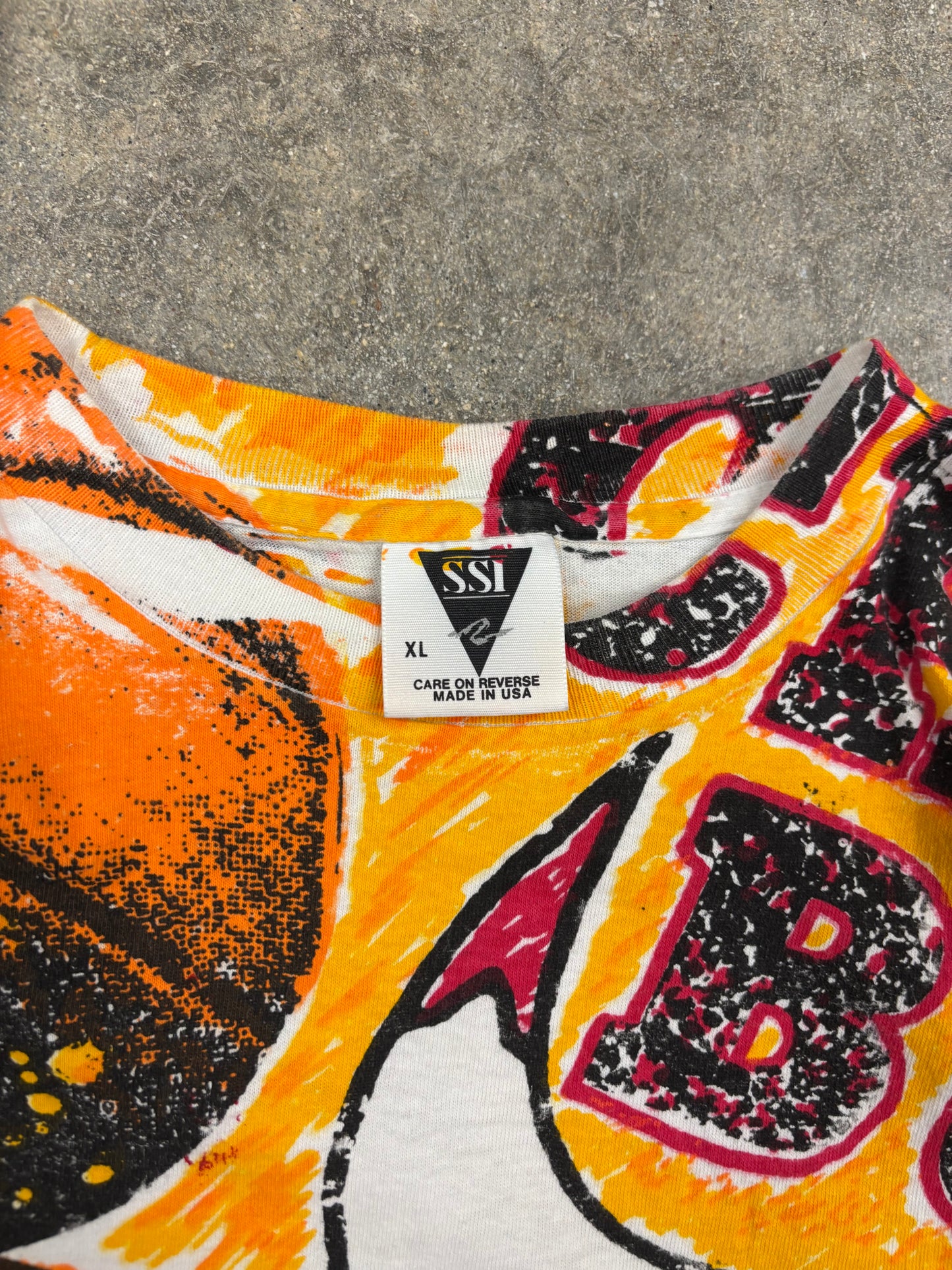(XL) Vintage 90s SSI Chicago Bulls AOP