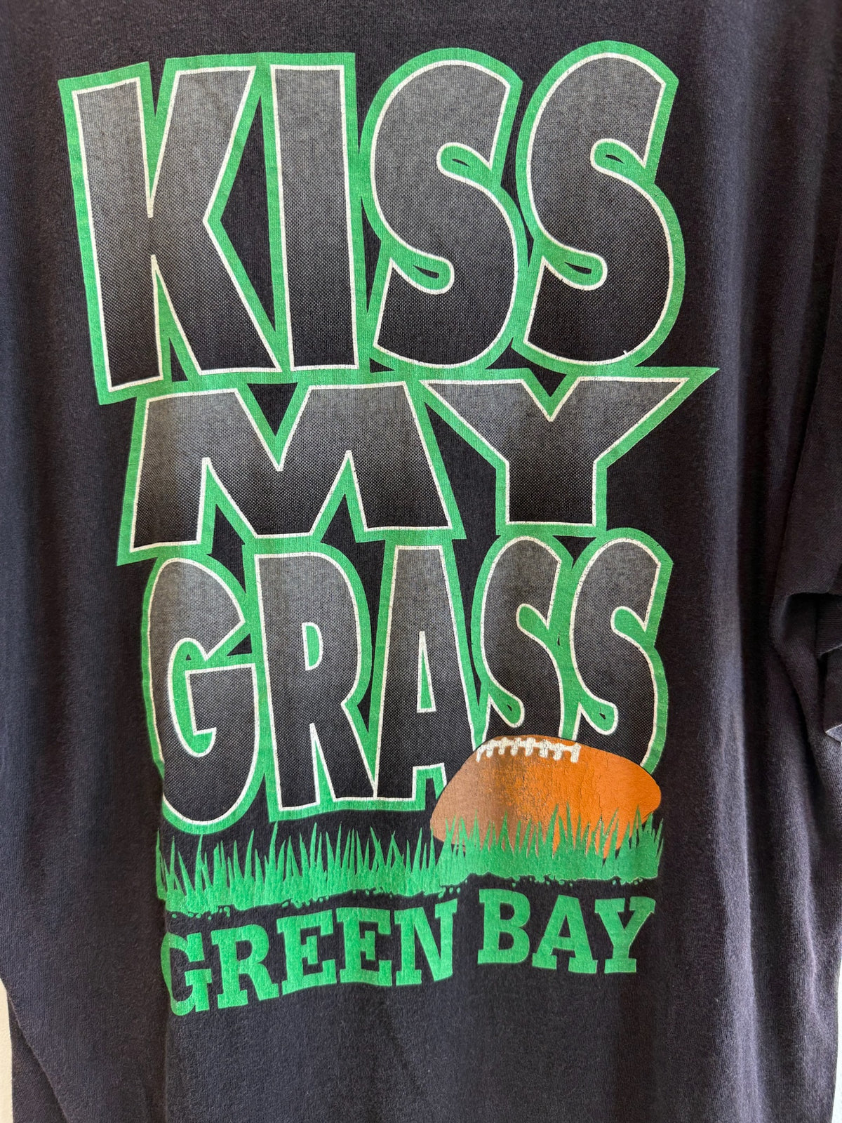 (XL) Green Bay Packers “Kiss My Grass” Tee