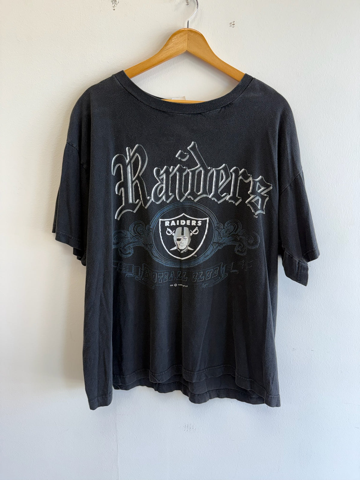 (XL) 1992 Raiders Gothic Spellout Tee