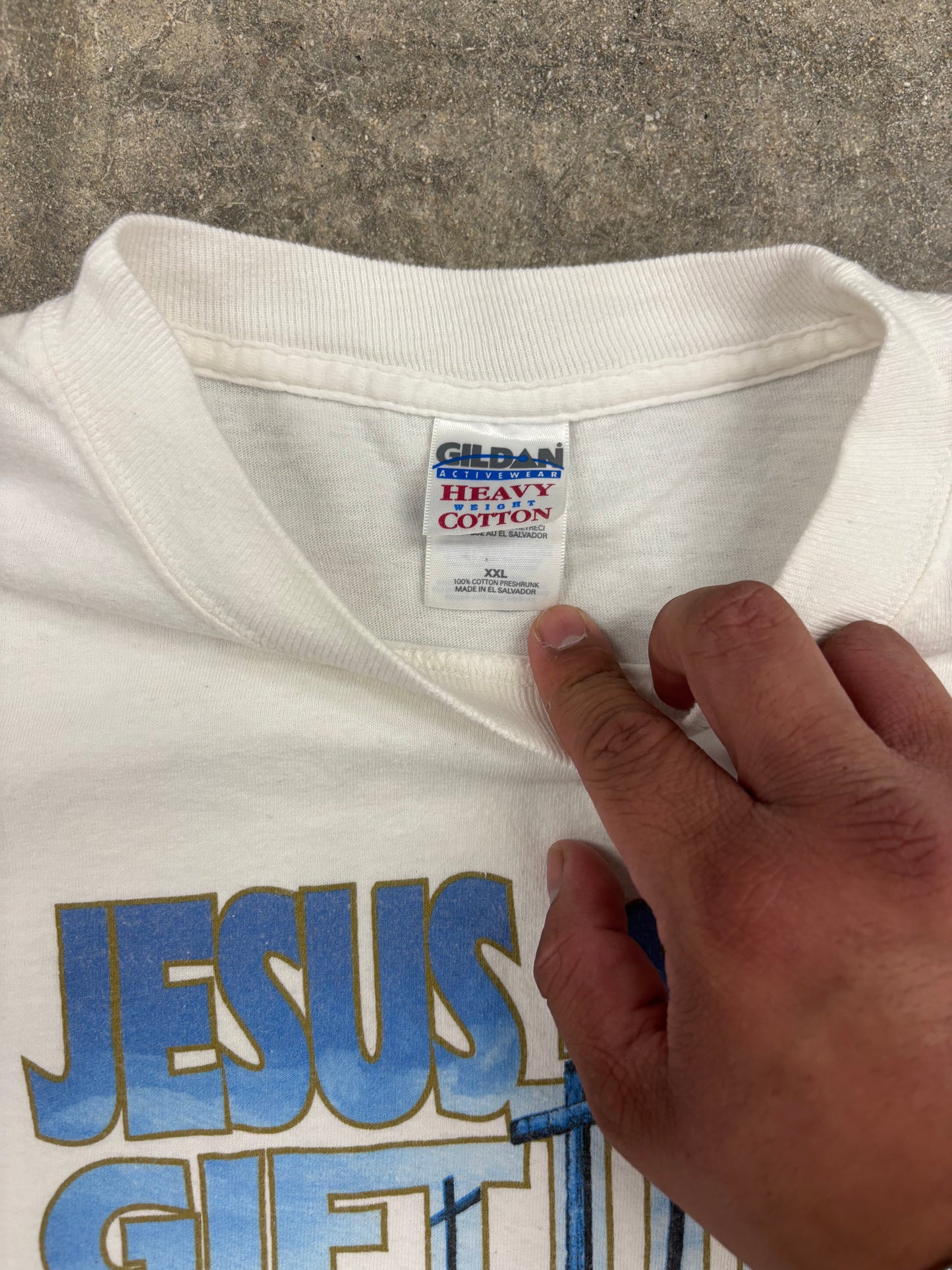 (XXL) Vintage 2004 Jesus Is The Gift That Keeps On Forgiving Longsleeve T-Shirt