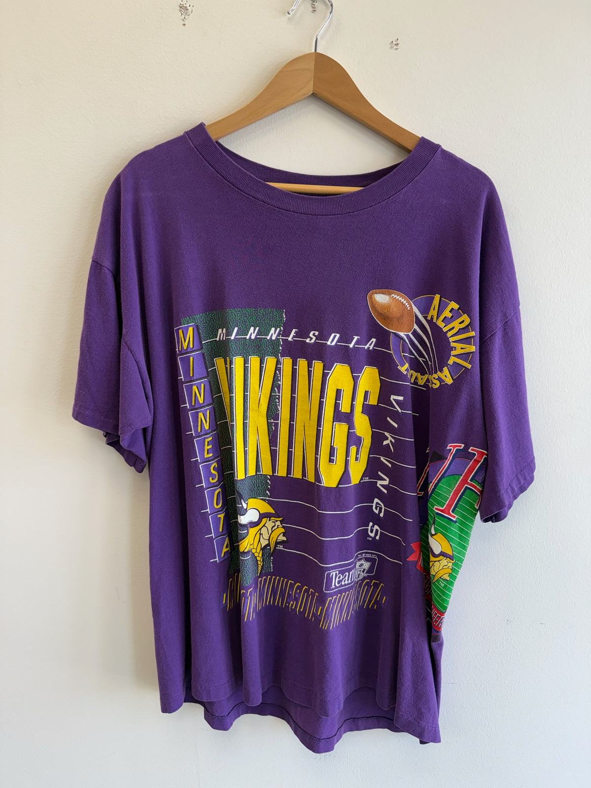 (XL) Vintage Minnesota Vikings Salem Wraparound Tee