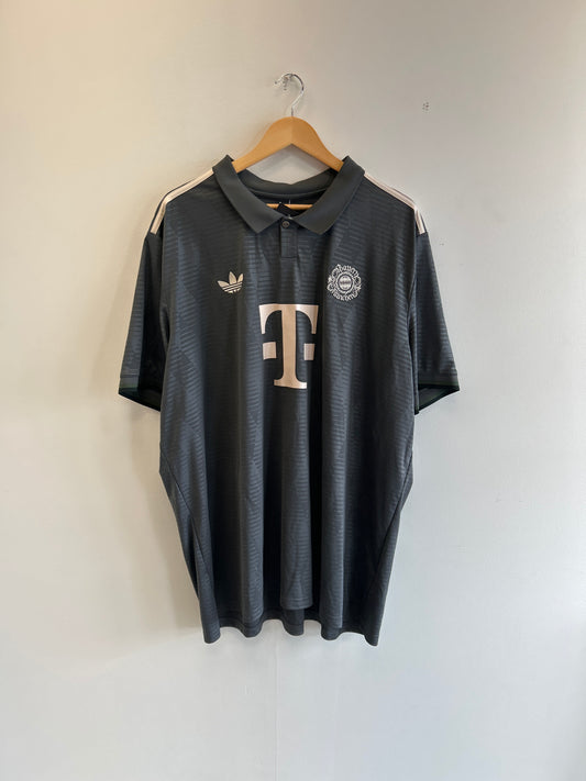 (2XL) 2024/25 Bayern Munich Adidas Jersey