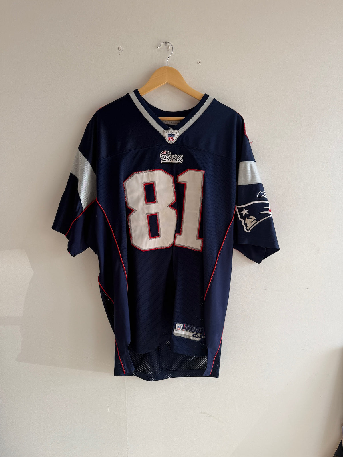 (XL) Randy Moss Patriots Reebok Jersey