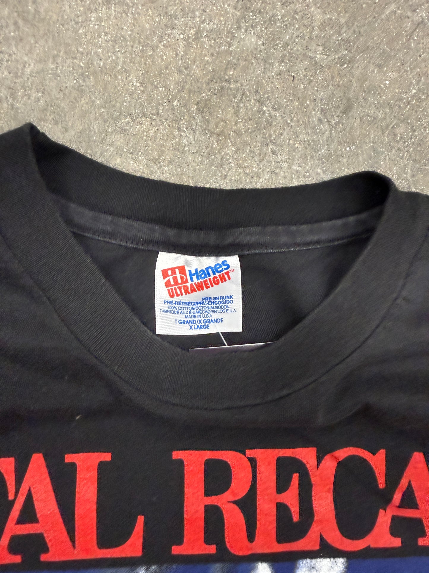 (L/XL) Vintage 1993 Total Recall Tour Band Tee Shirt