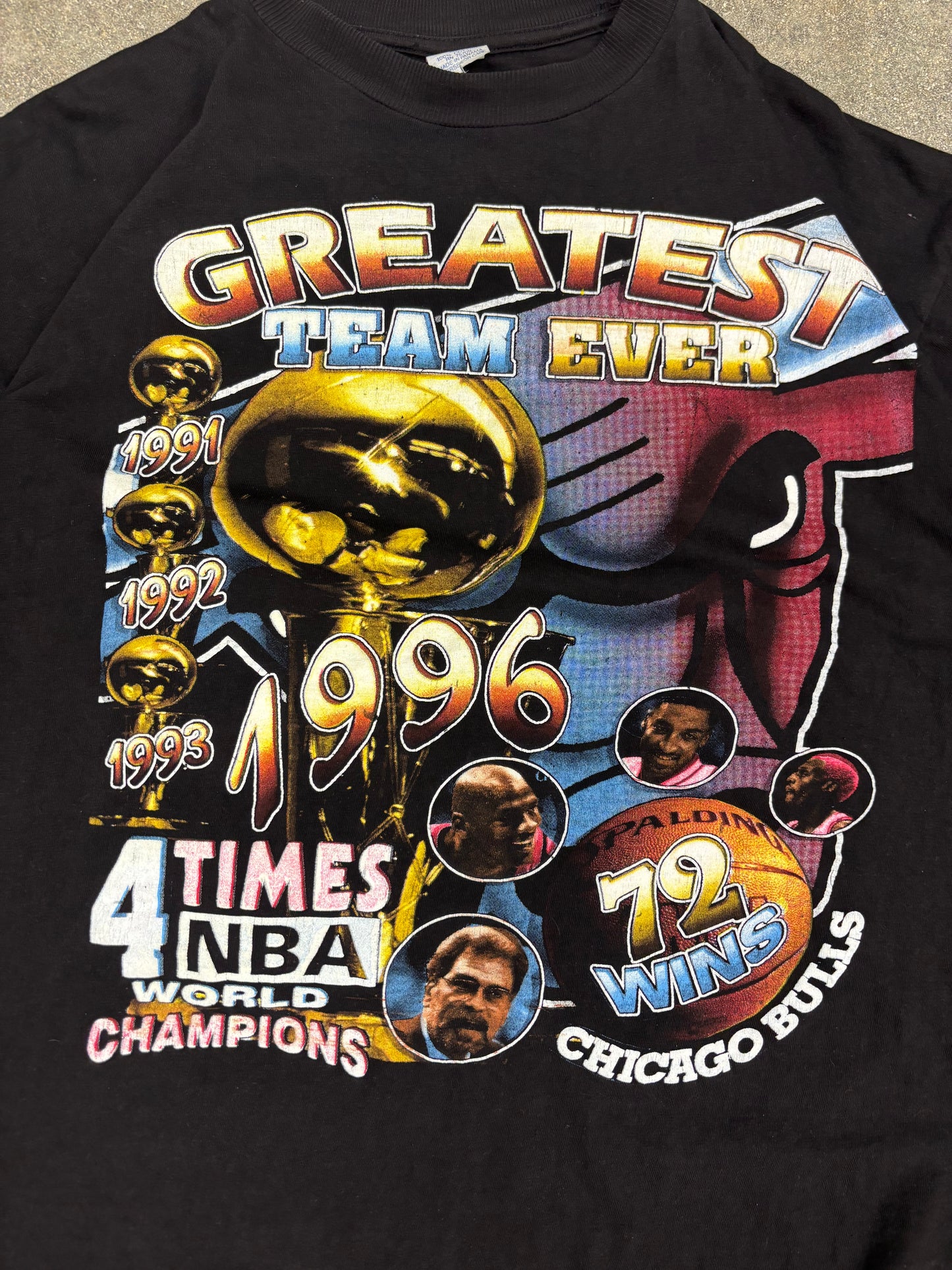 (XXL) Vintage 1996 Chicago Bulls 4 Times NBA Champions Rap Tee Shirt