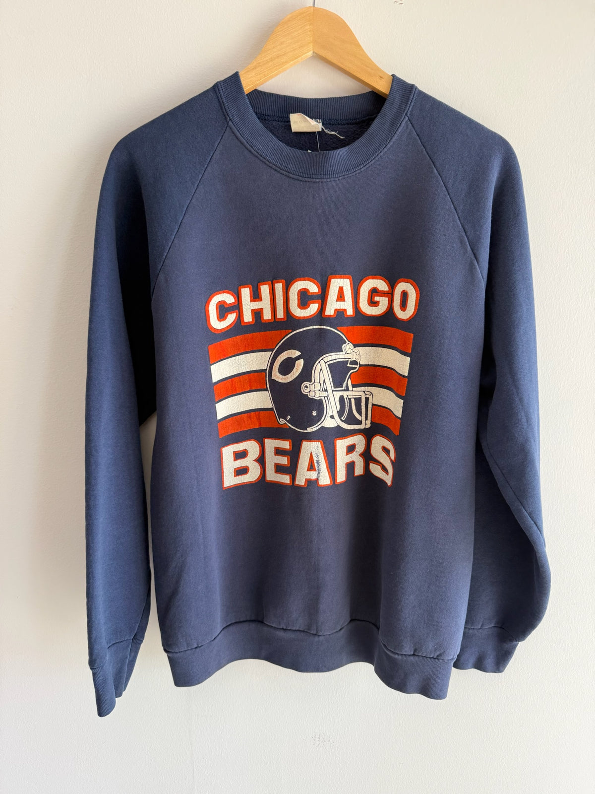 (L) Vintage Chicago Bears Helmet Crewneck