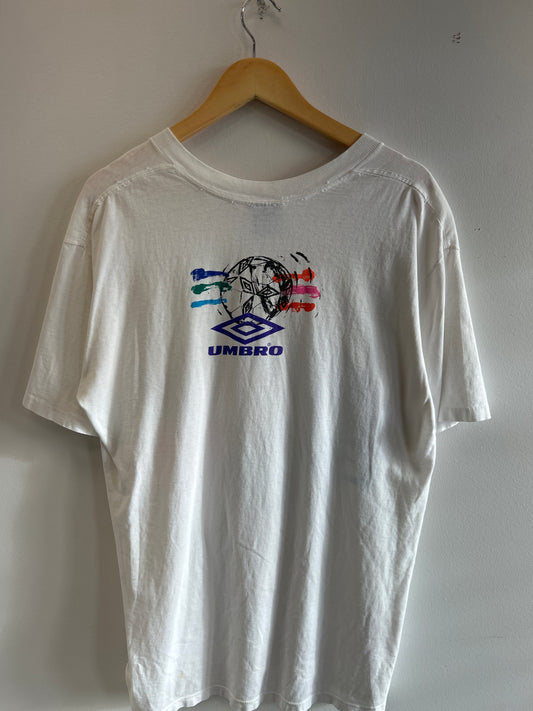 (M) Vintage Umbro Soccer shirt