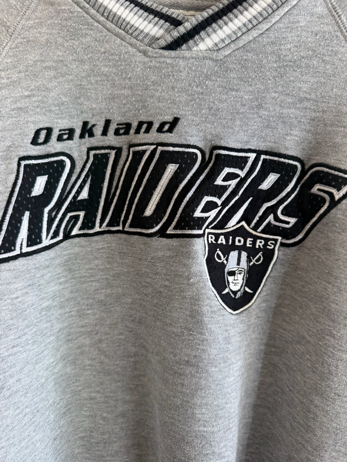 (L) Vintage Oakland Raiders Lee Sports Crewneck