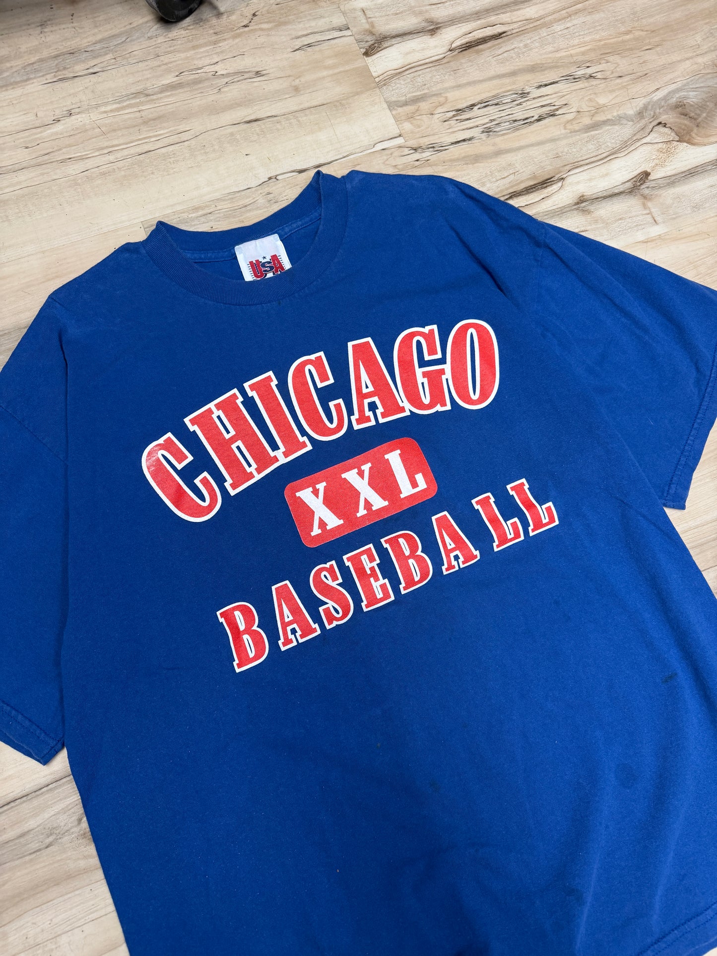 (L/XL) Vintage Chicago Cubs Spellout Tee