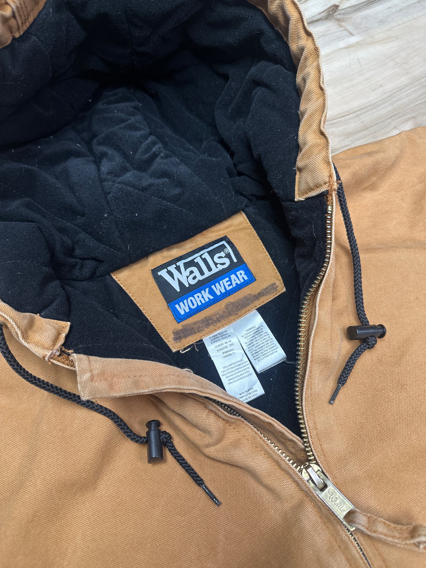 (XL) Vintage Walls Jacket