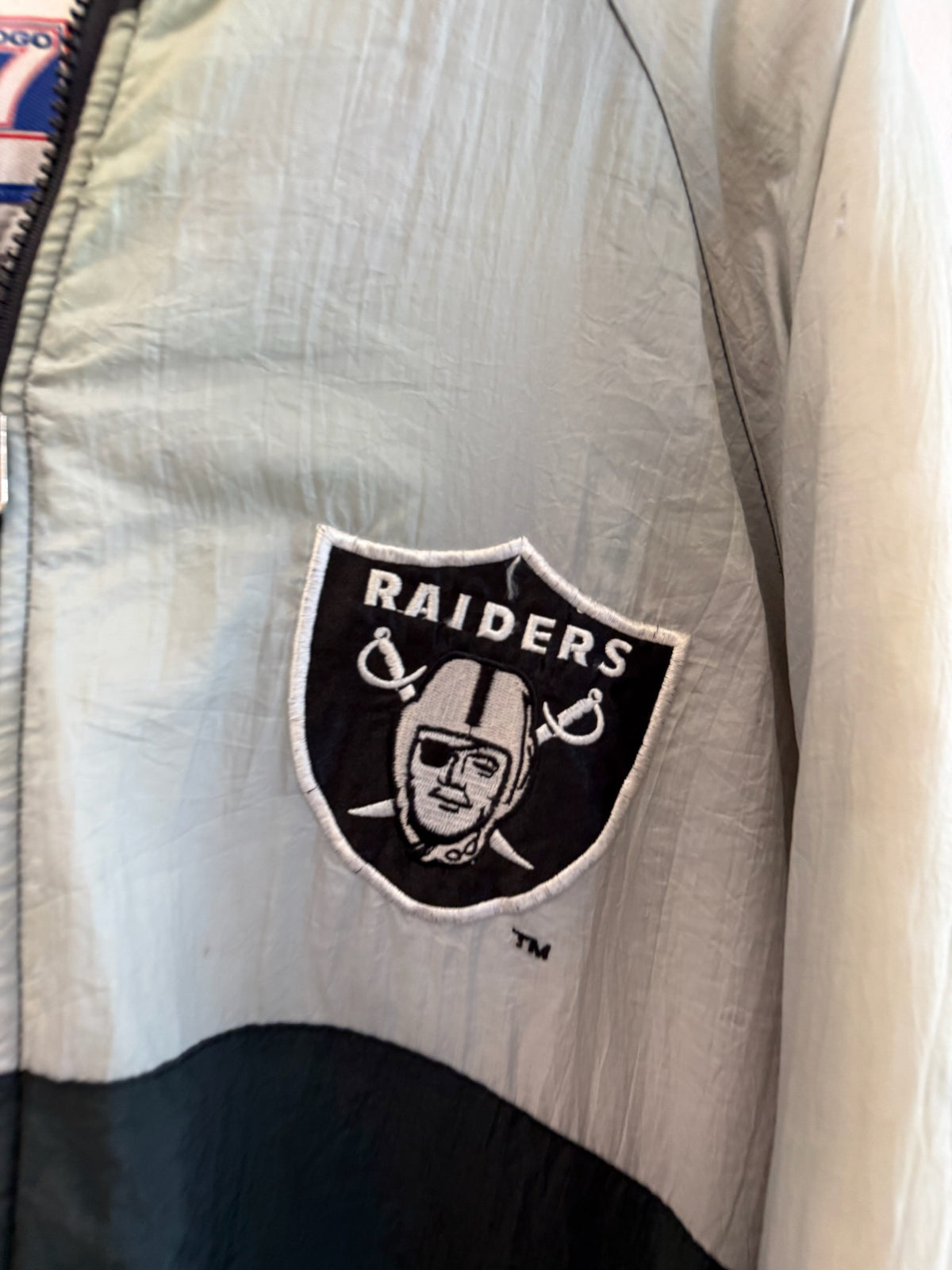 (L) Oakland Raidsrs Logo 7 Puffer Jacket