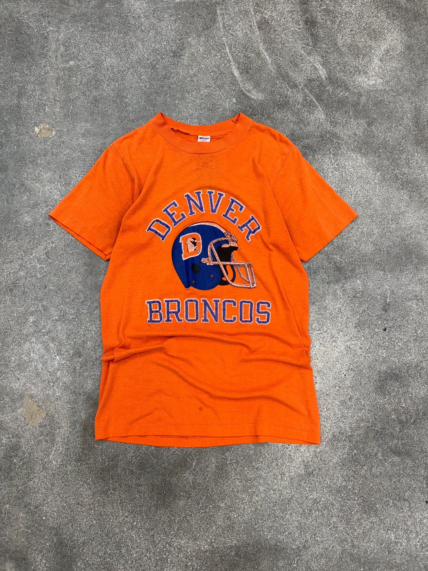 (S) Vintage 80s Champion Denver Broncos Helmet Tee