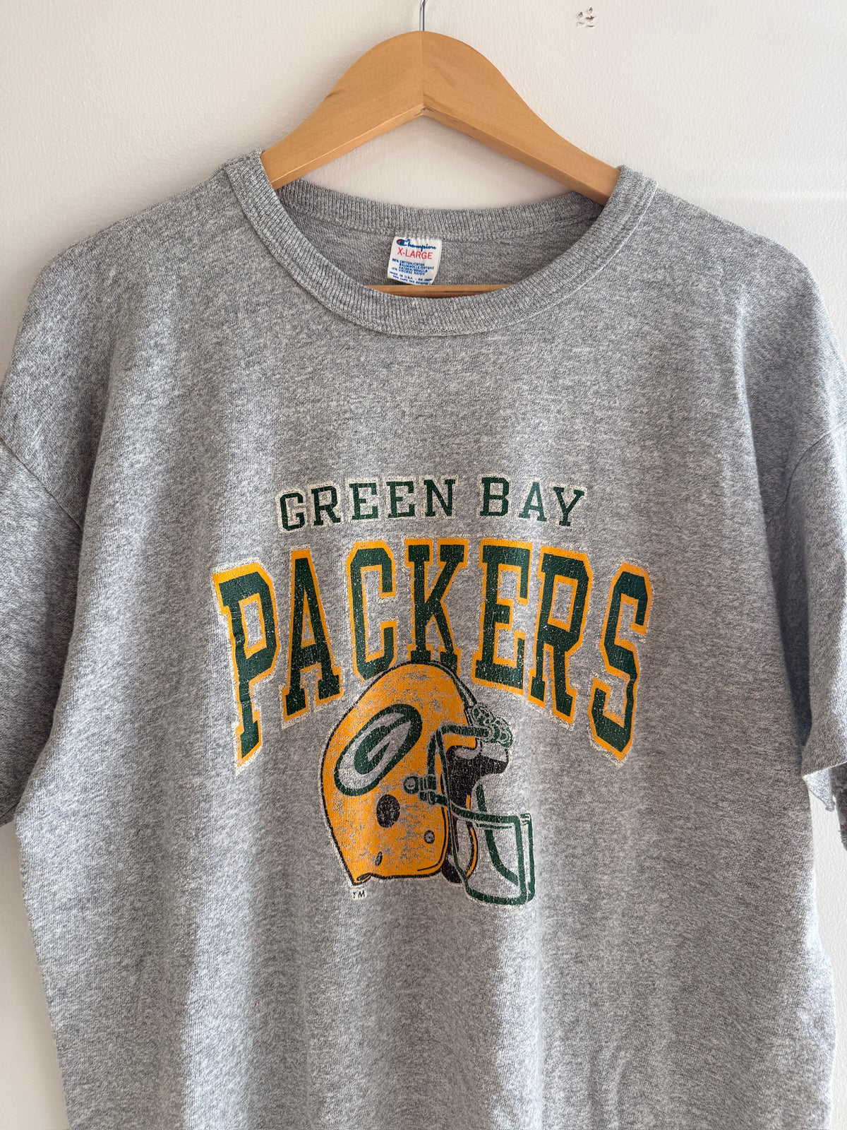 (L) 80s Champion Packers Helmet Tee
