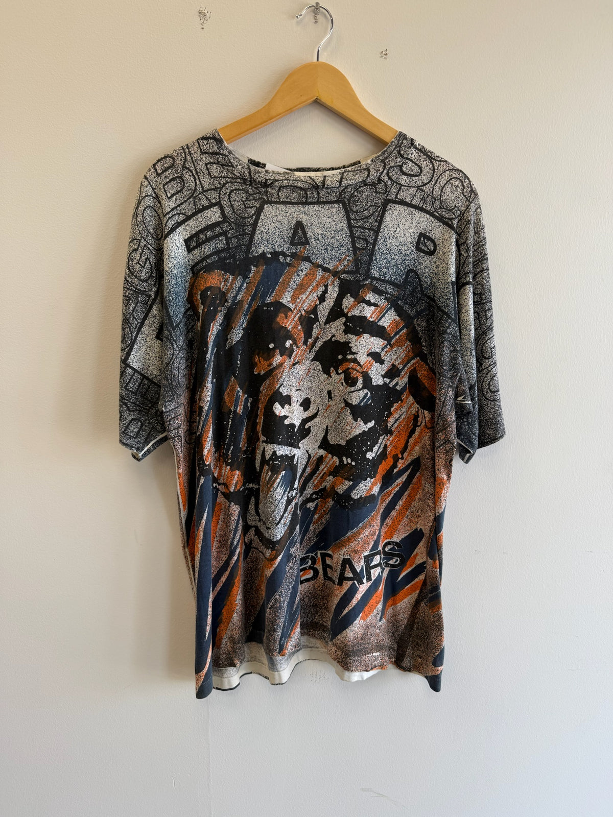 (L) Vintage Chicago Bears Magic Johnson AOP Tee