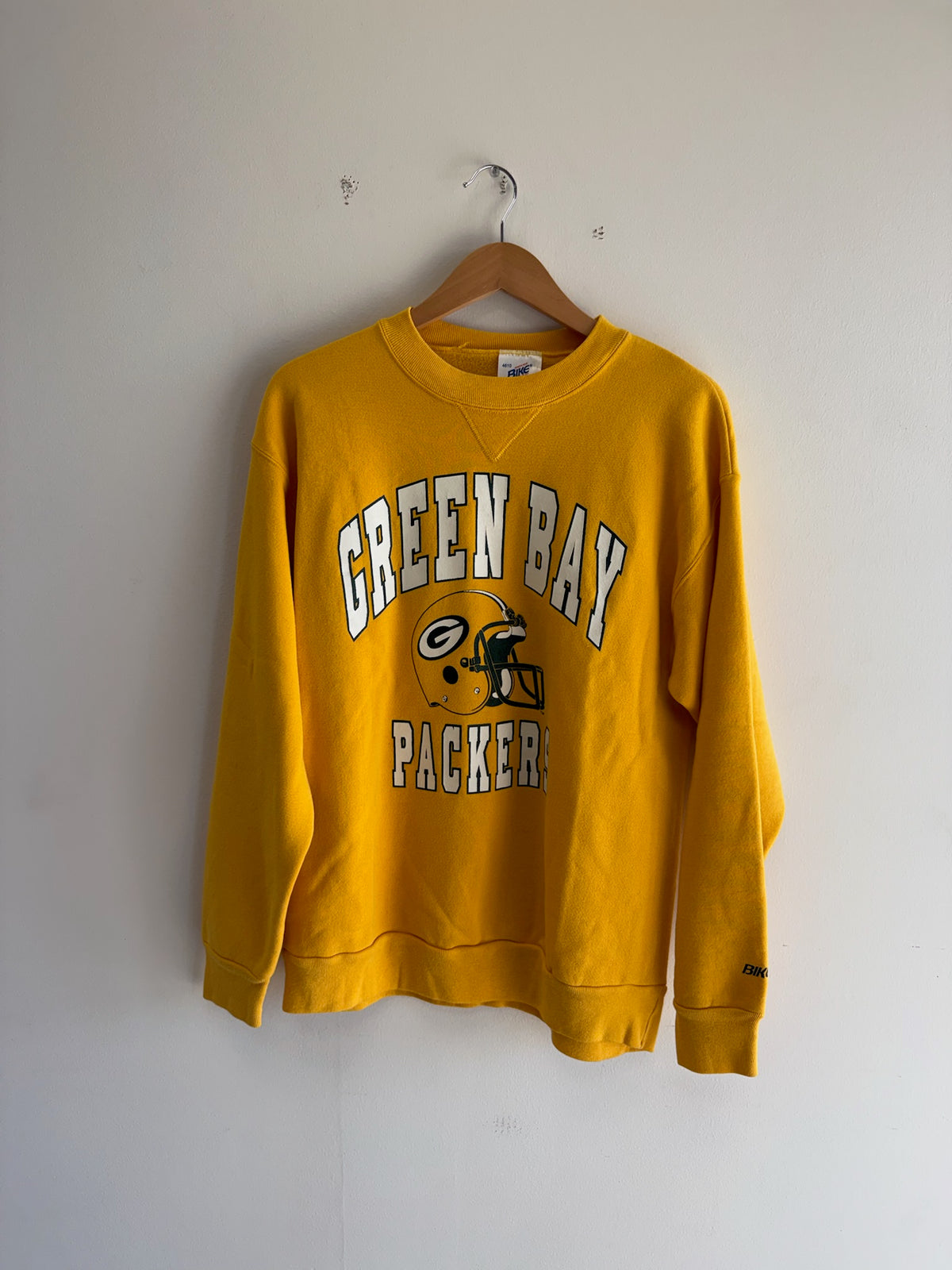 (L) Green Bay Packers Helmet Crewneck