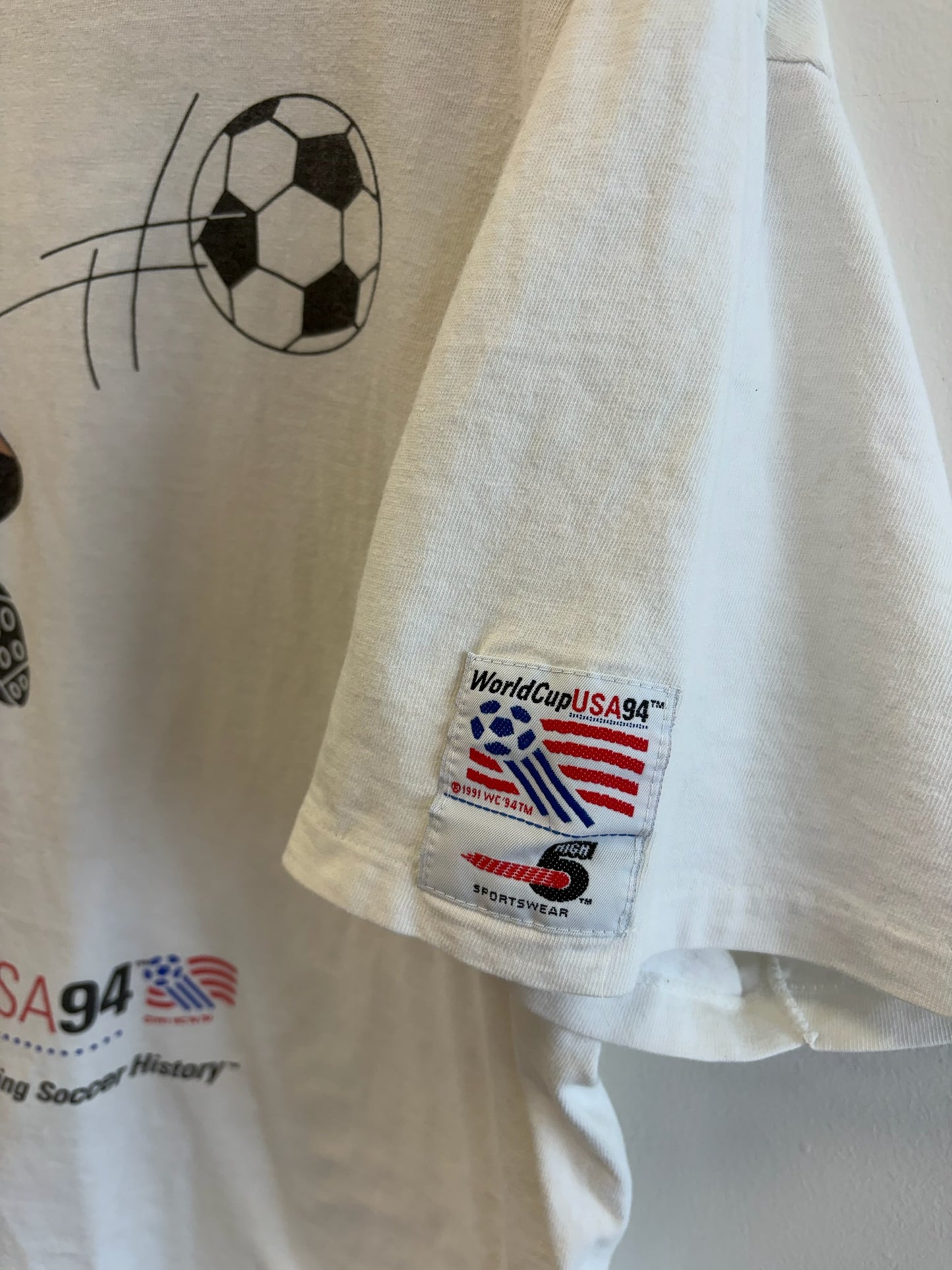 (L) Vintage “Striker” World Cup 1994 Mascot Header Tee