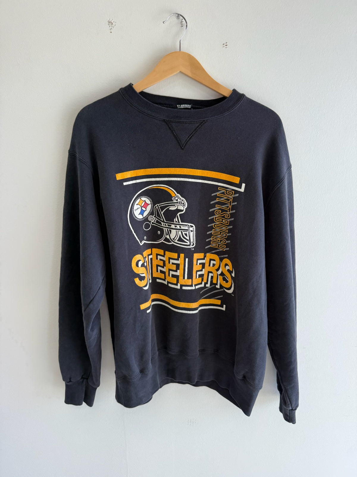 (L) Pittsburgh Steelers Helmet Champion Crewneck