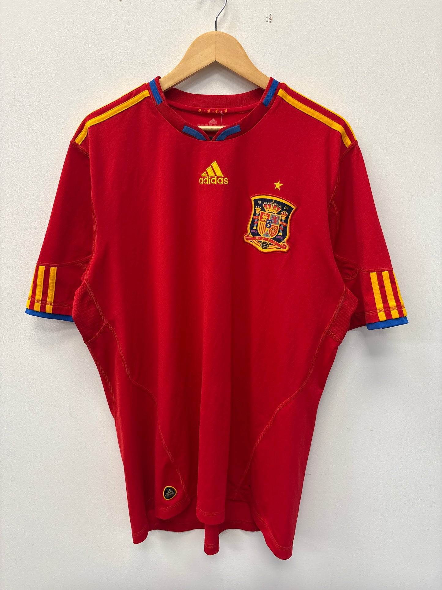(L/XL) 2010 Spain Gerard Pique Jersey