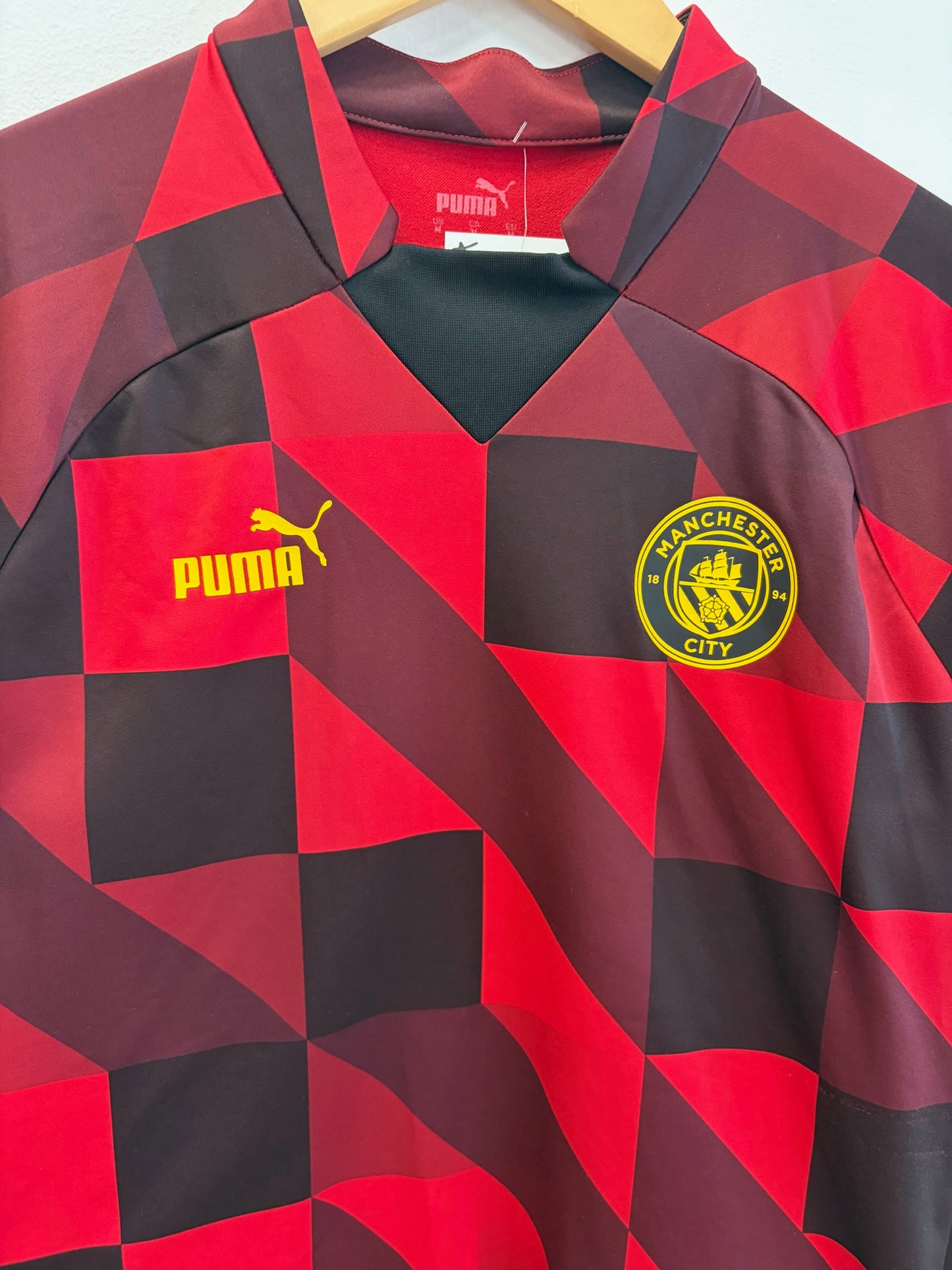 (L) 2022/23 Manchester City Pre-Match Puma Kit