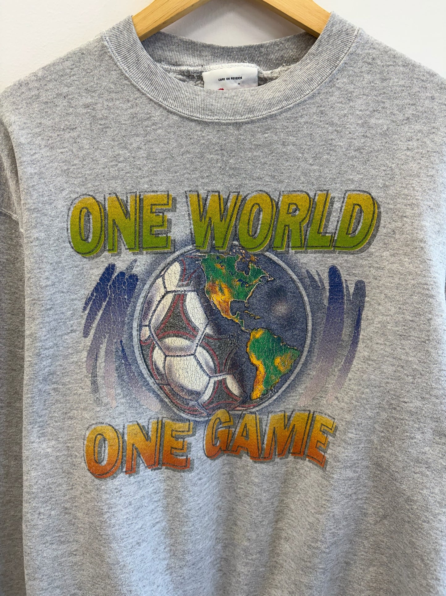 (L) Vintage One World One Game Soccer Crewneck