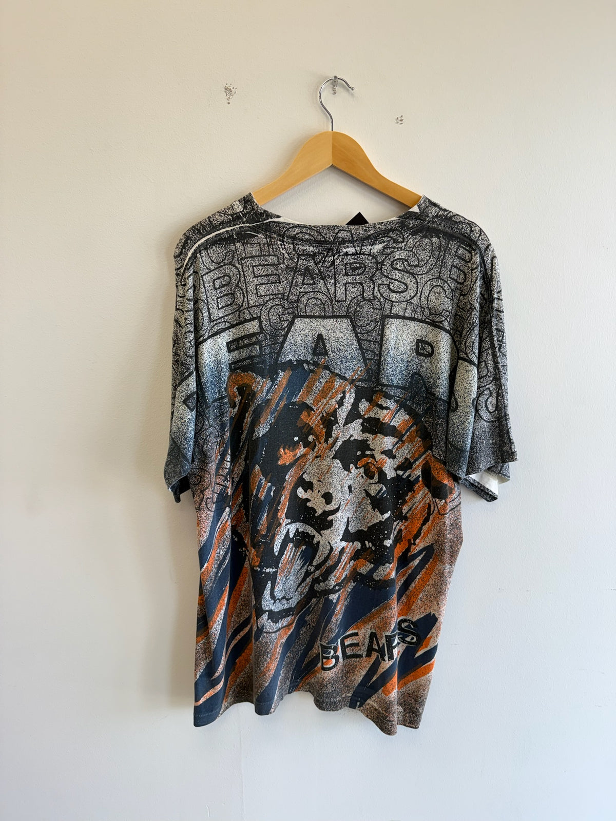(L) Vintage Chicago Bears Magic Johnson AOP Tee