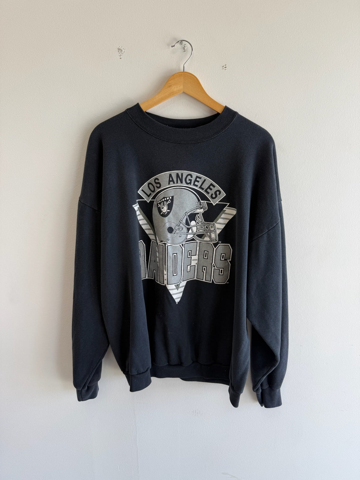 (XL) Vintage Los Angeles Raiders Helmet Crewneck