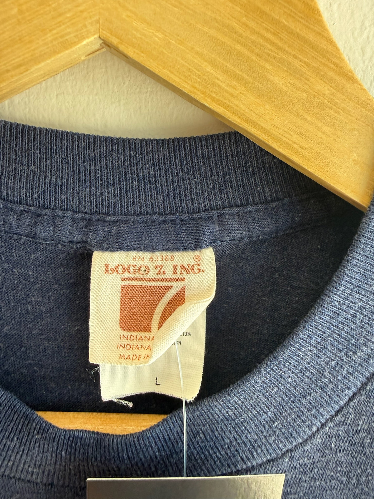 (S) Vintage 1985 Chicago Bears Super Bowl XXXX Helmet Tee