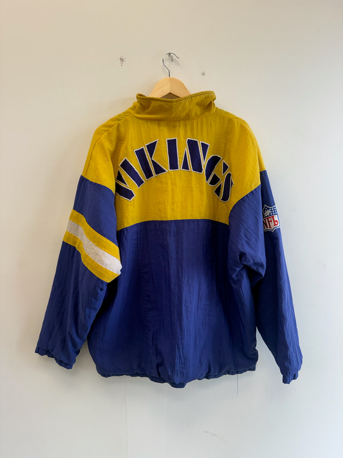 (XL) Vintage Apex Vikings Quarterzip Jacket