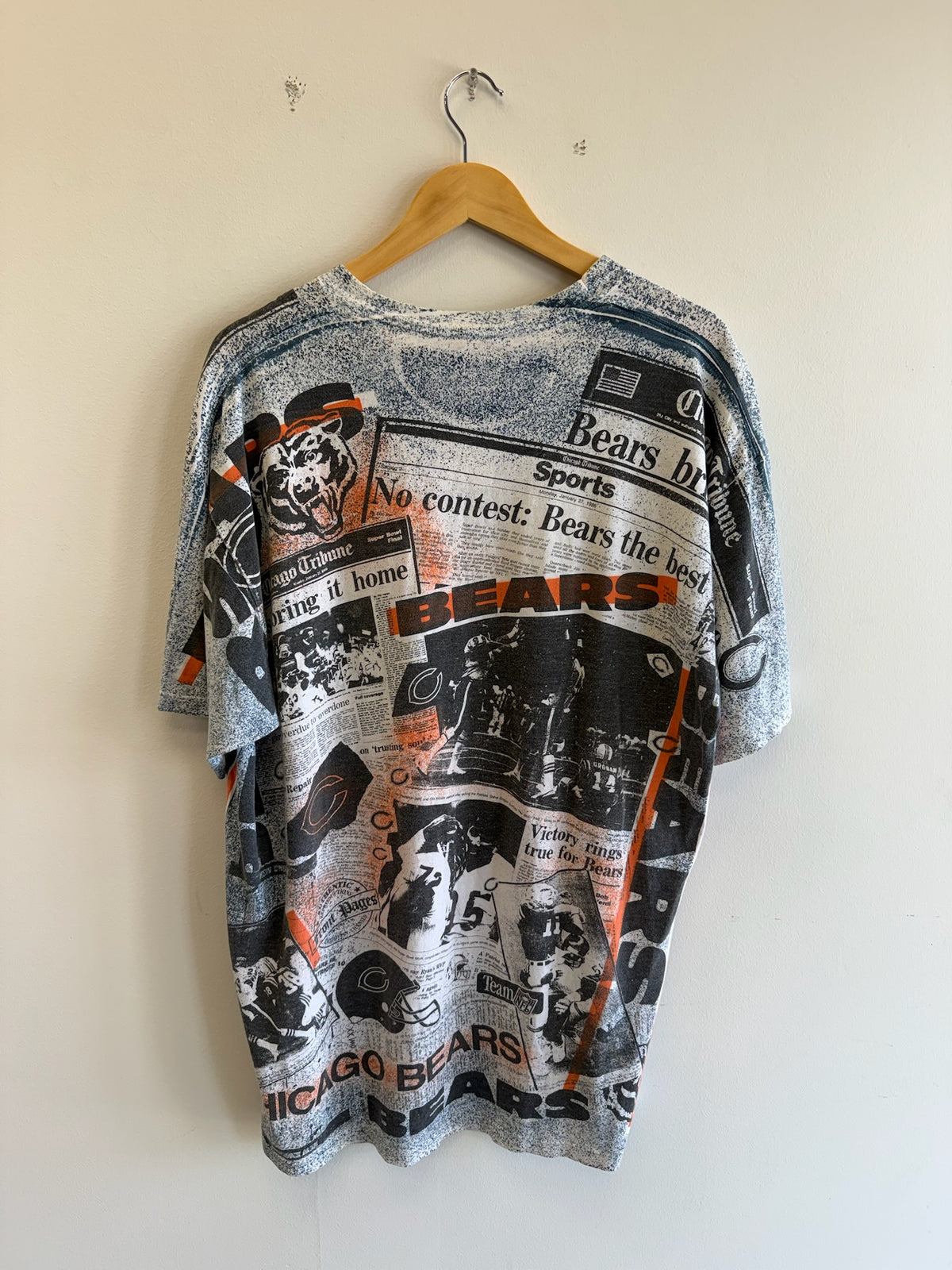 (XL) Vintage Chicago Bears Newspaper AOP Tee