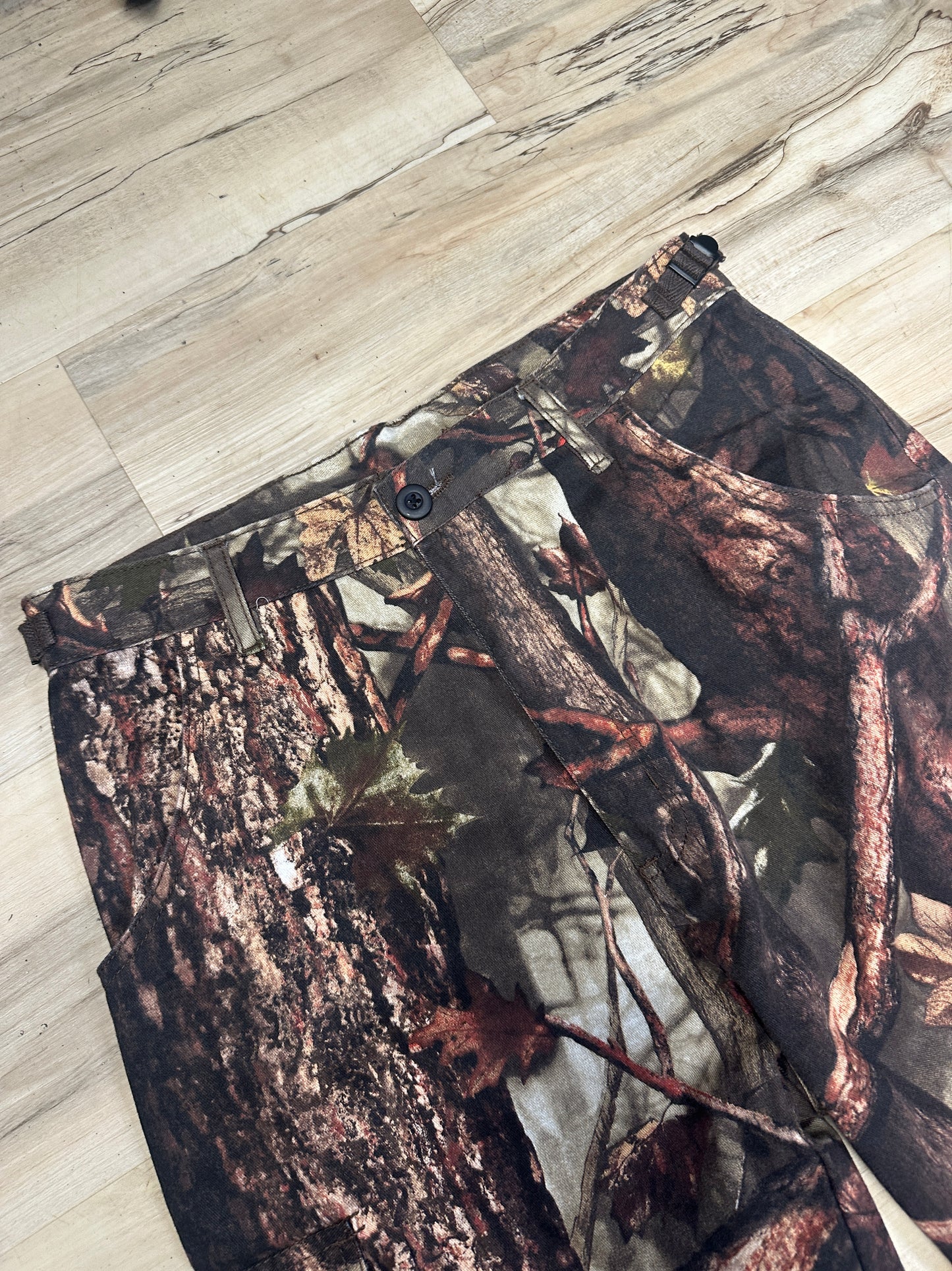 (32x30) Vintage Real Tree Camo Cargos