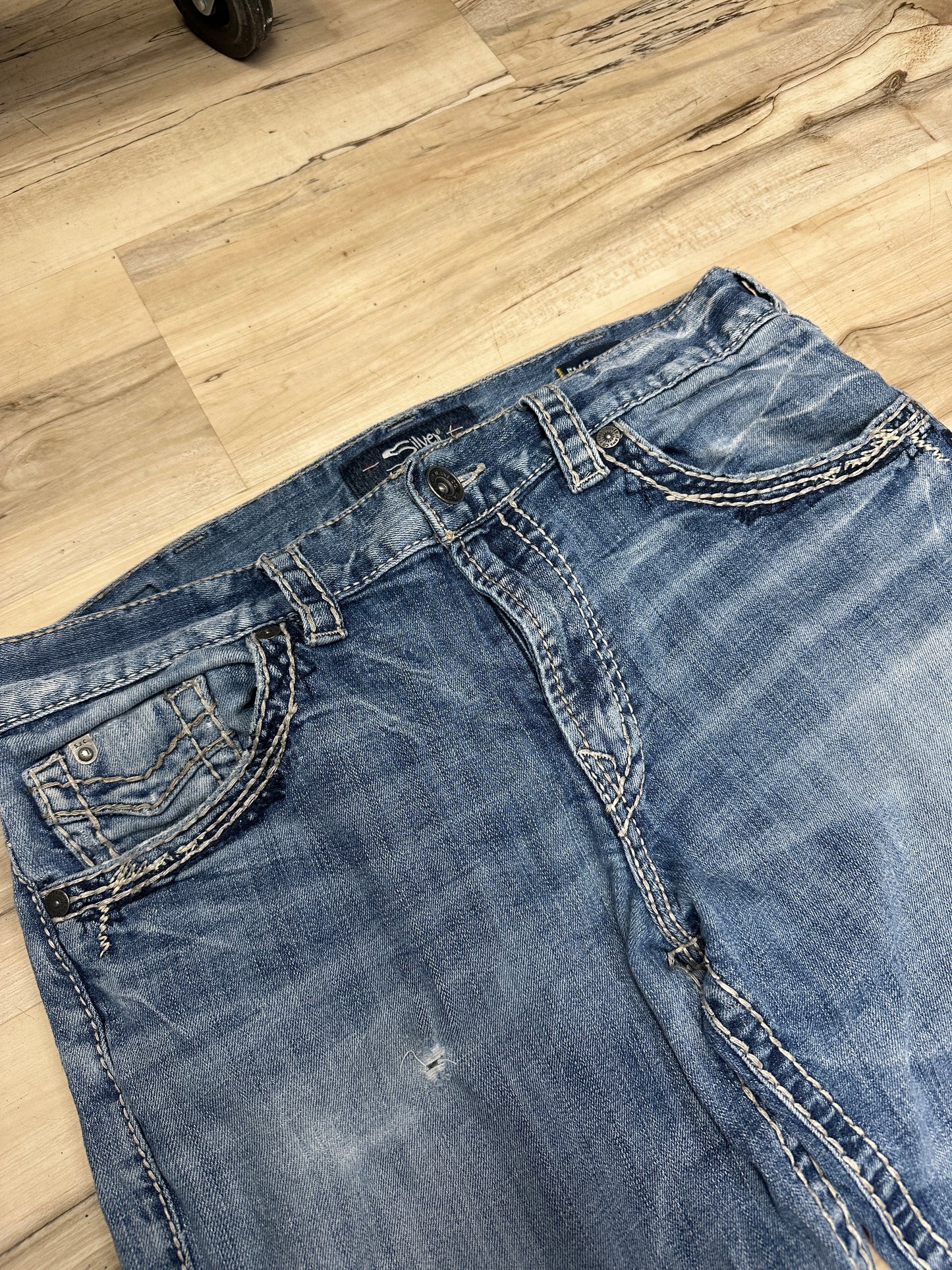 (35x33) Vintage Silver Jeans Co Pants