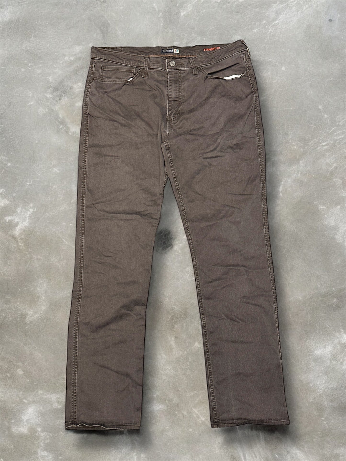 (36x34) Dockers Straight Fit Pants