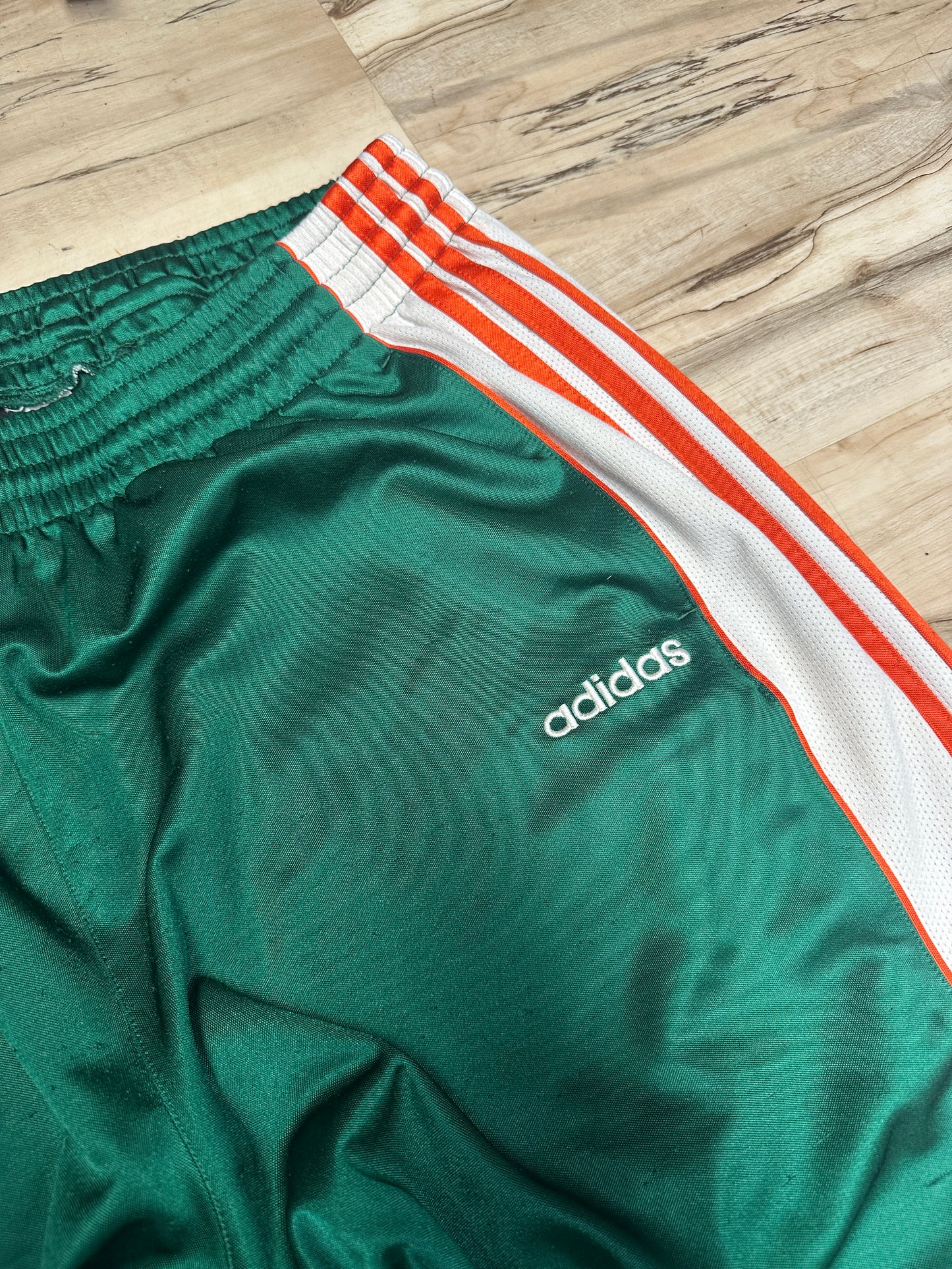 (L) Vintage Adidas Track Pants