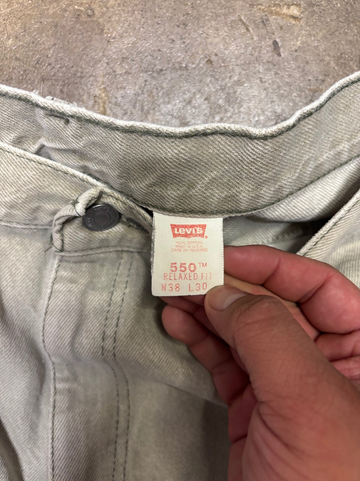 (36x29.5) Vintage 1999 Levi’s 550 Light Grey Faded Jeans