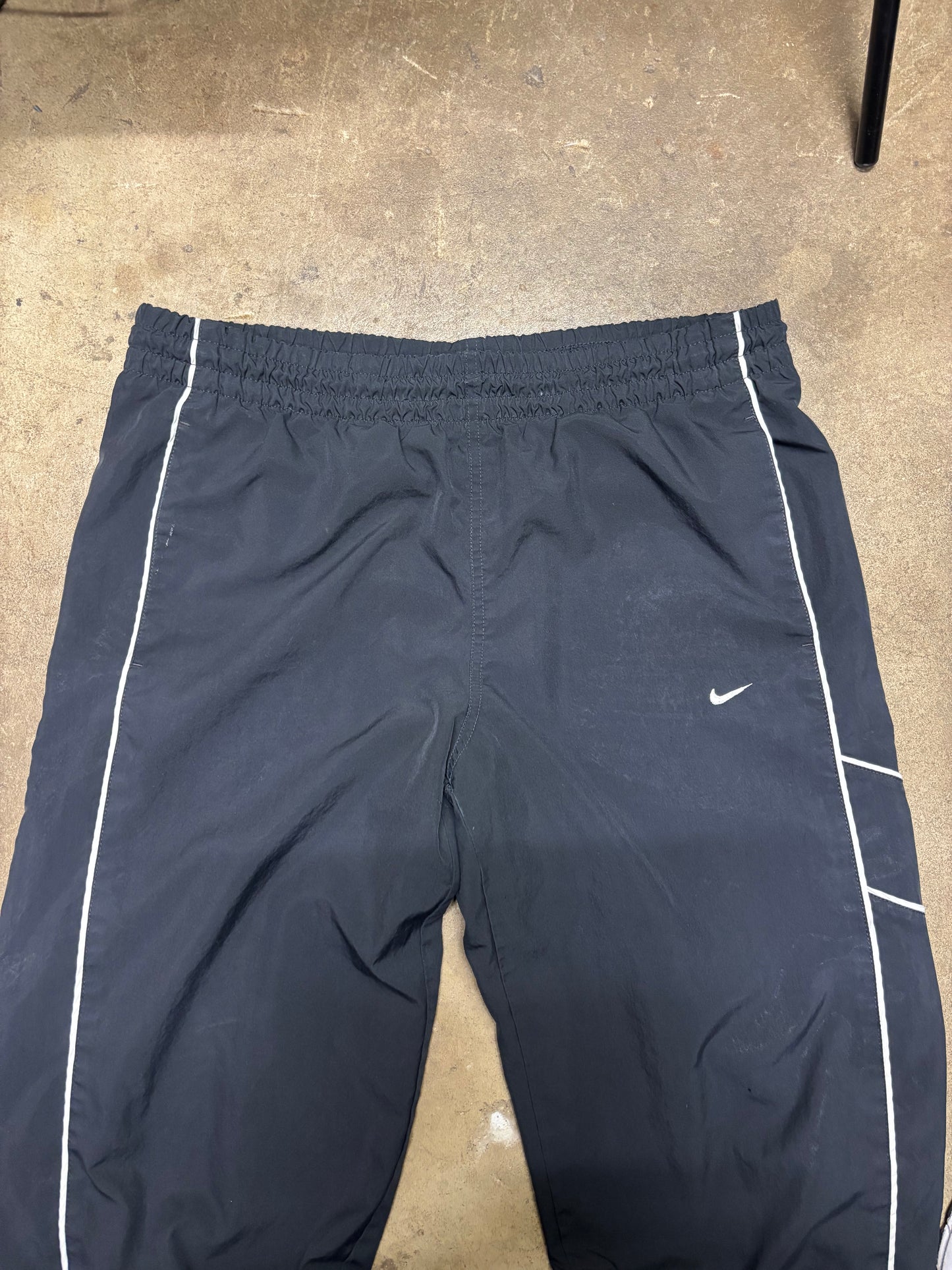 (36x31) Vintage 00s Nike Black/White Track Pants