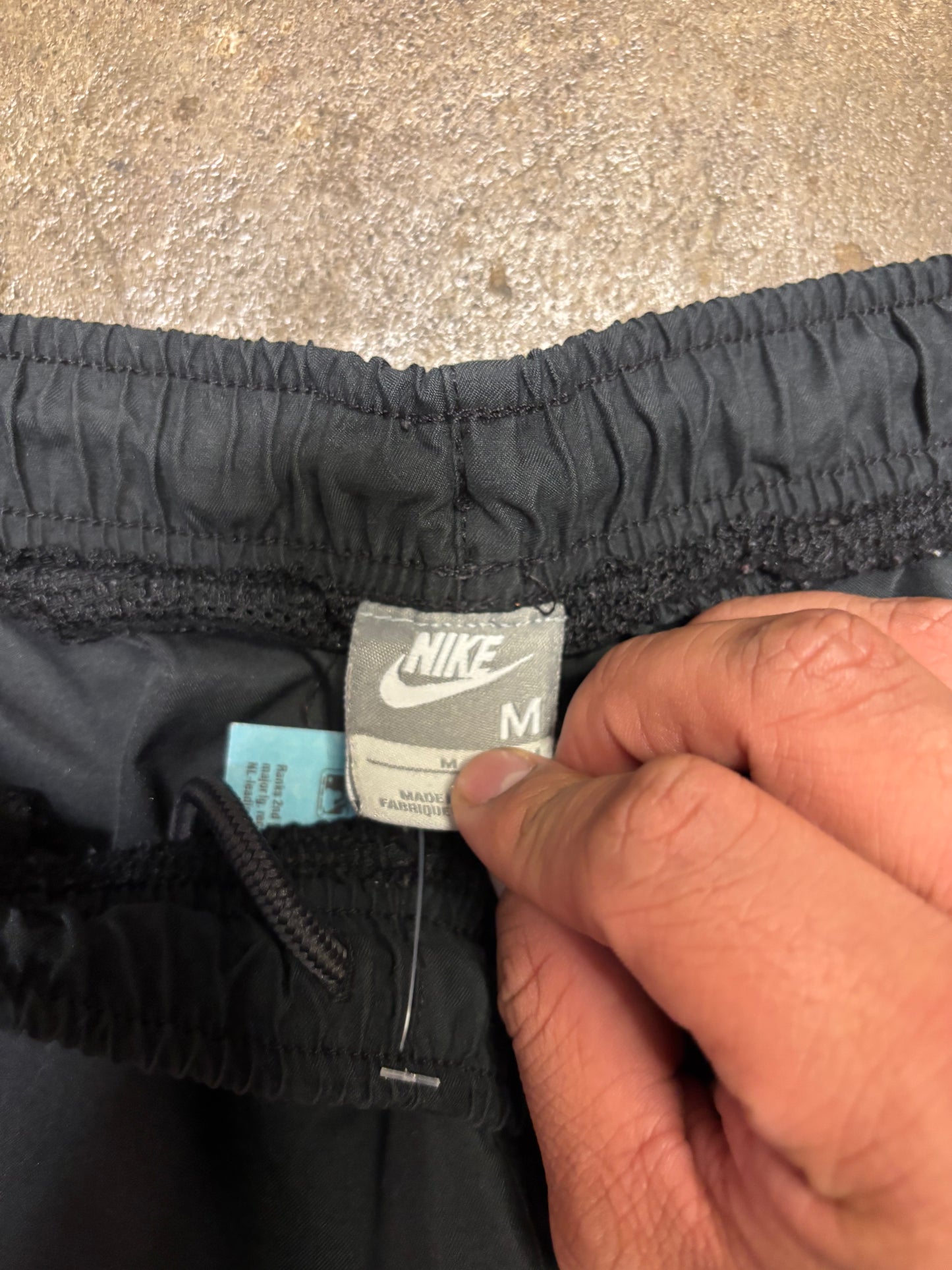 (30x30) Nike 00s Black Cargo Track Pants