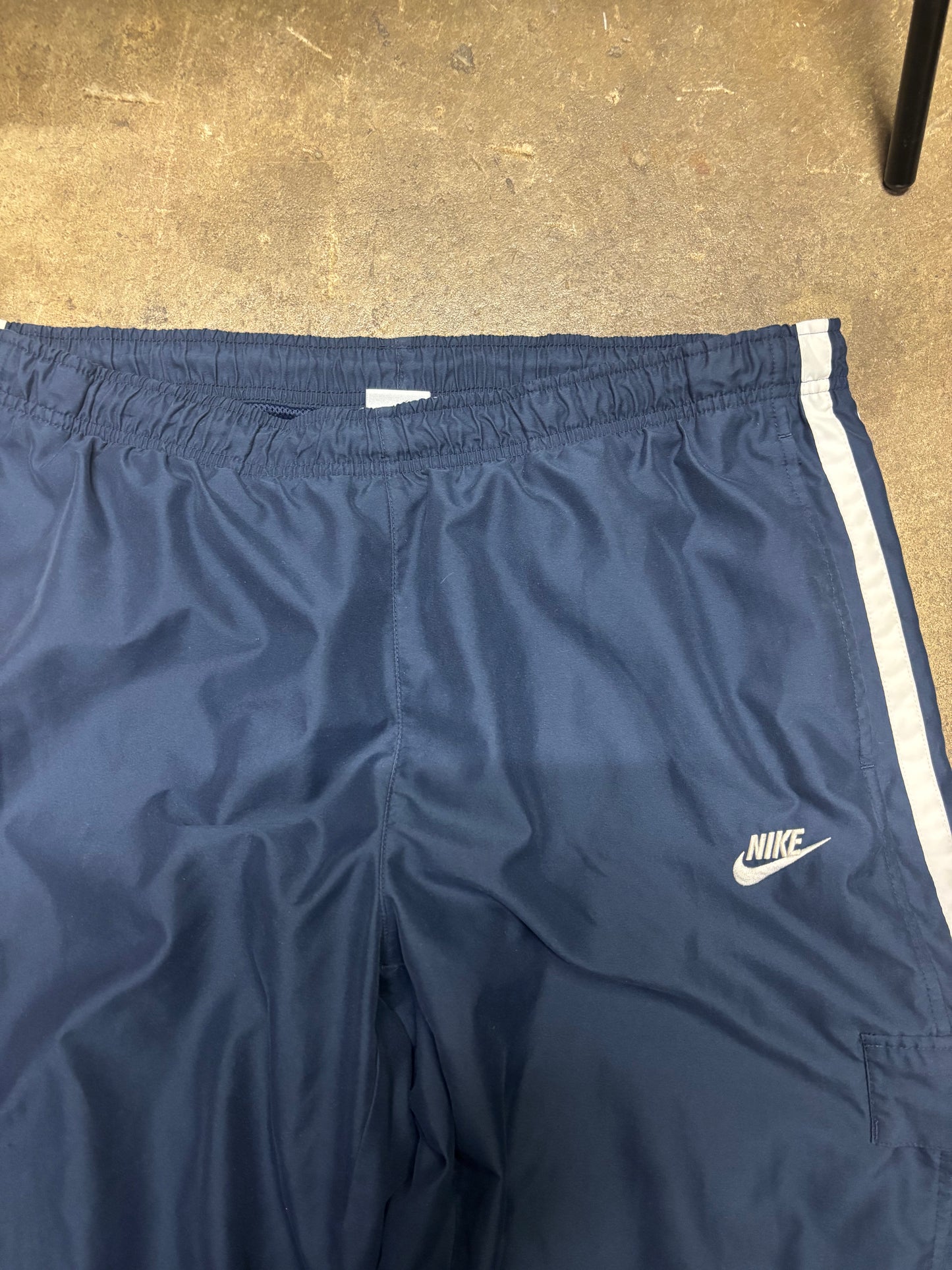 (38x32) Vintage 00s Nike Navy Cargo Track Pants