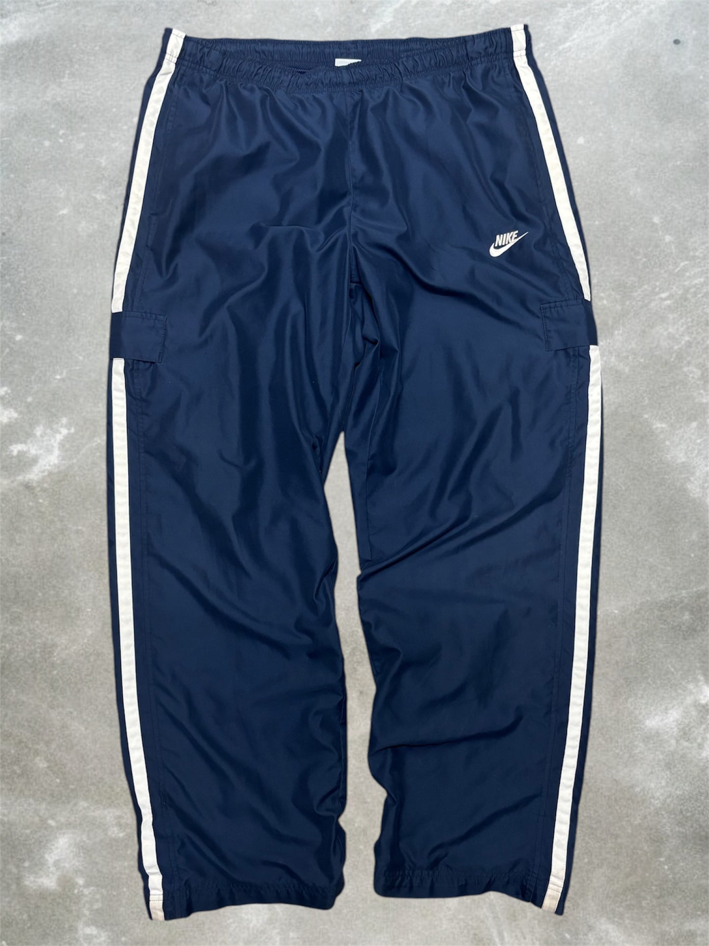 (38x32) Vintage 00s Nike Navy Cargo Track Pants