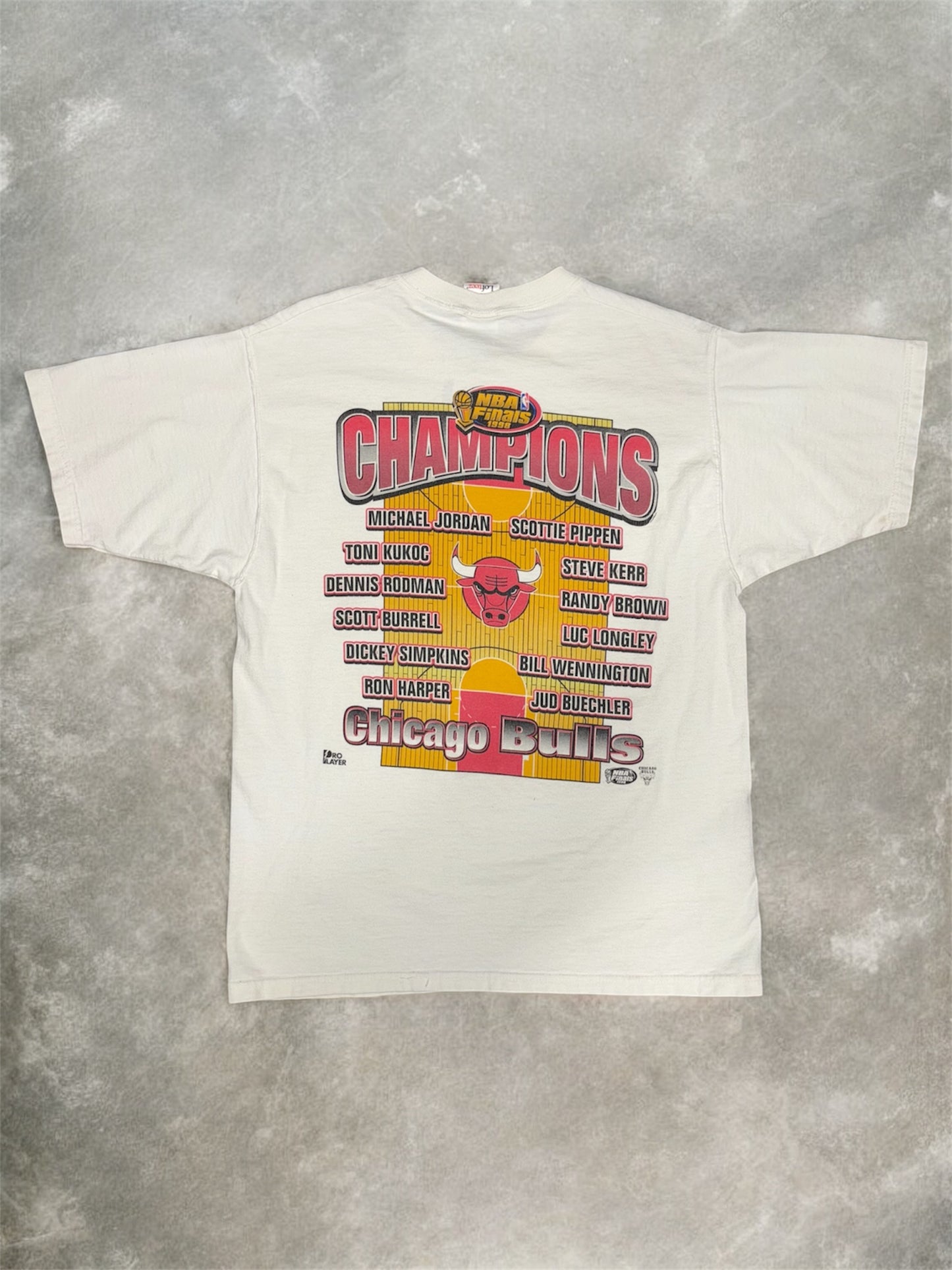 (M) Vintage 1998 NBA Champion Chicago Bulls Character Head White T-Shirt