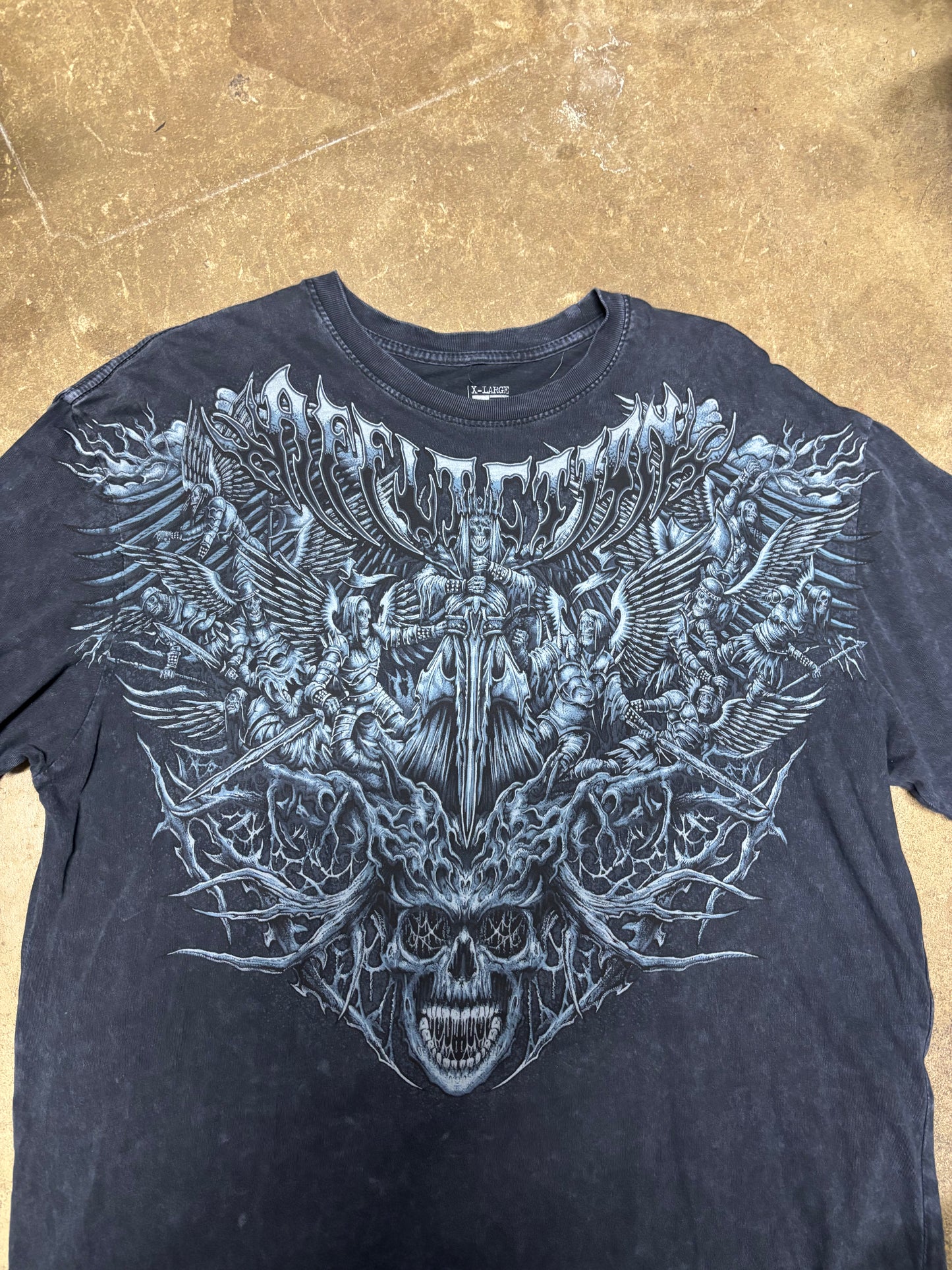 (L) Vintage Y2K Affliction Skull Graphic T-Shirt