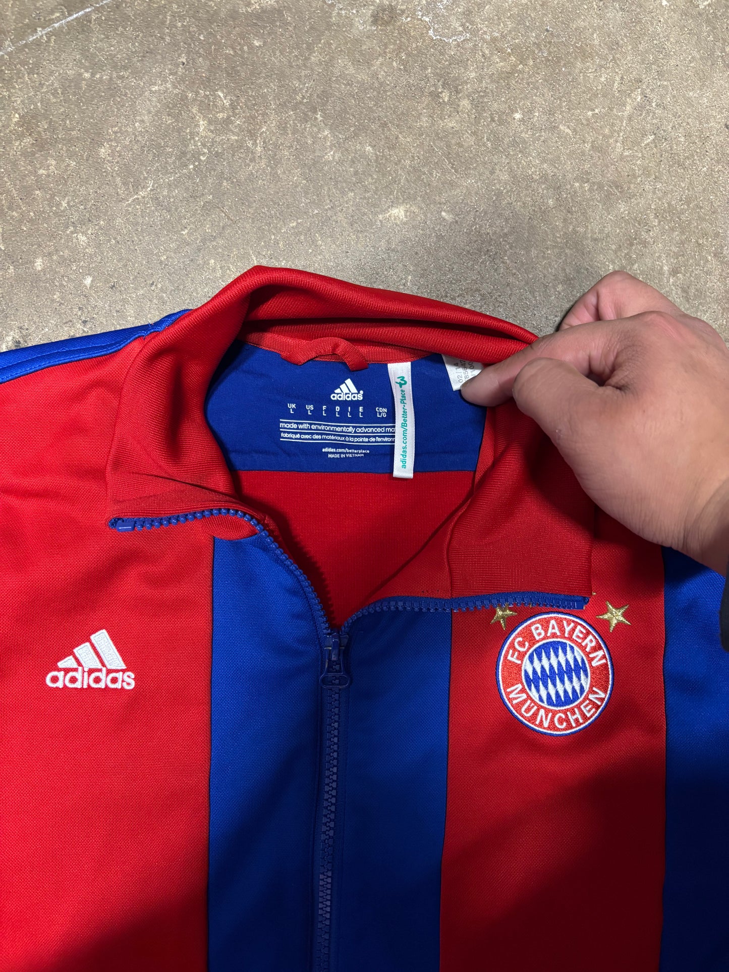 (L) Adidas Bayern Munich Zip Up Lightweight Jacket